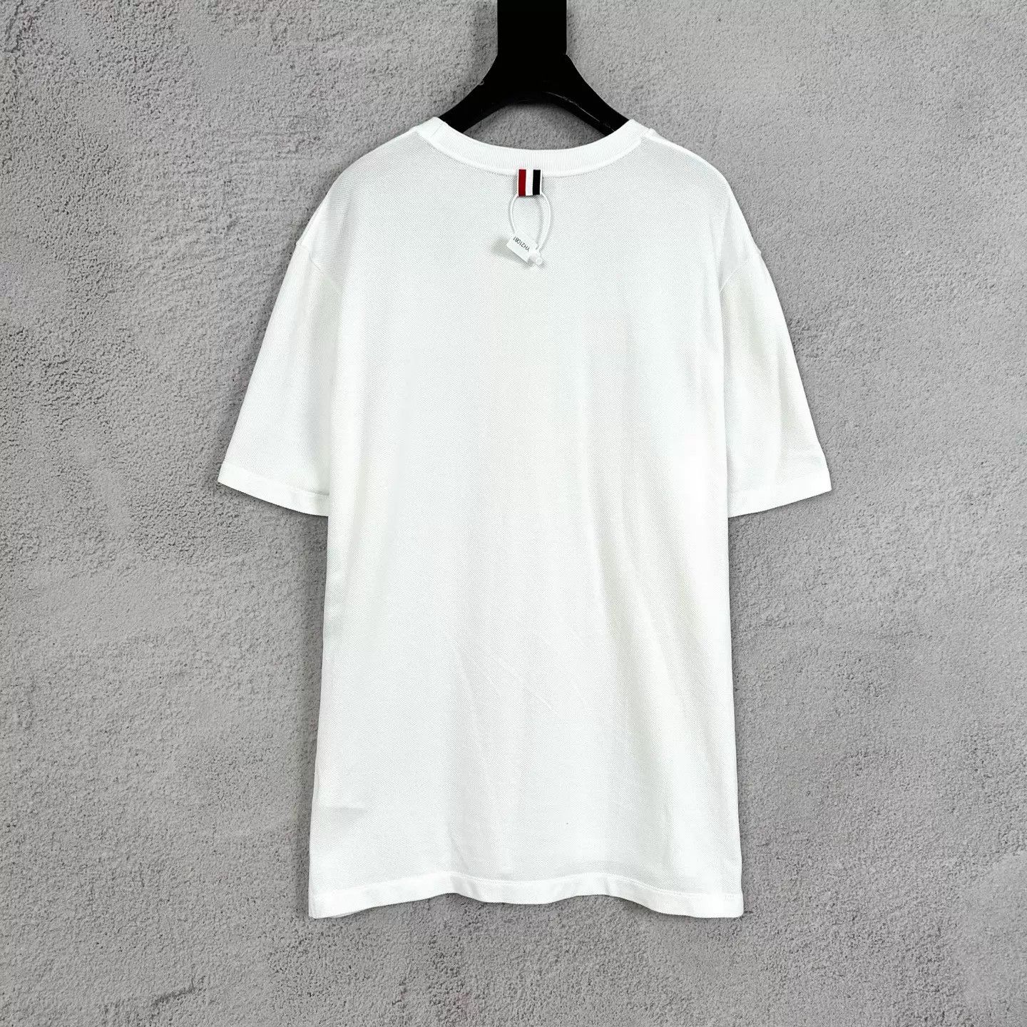 Thom Browne THOM BROWNE TB Waffle White Four-Bar Short-Sleeve Size US XL / EU 56 / 4 - 2 Thumbnail