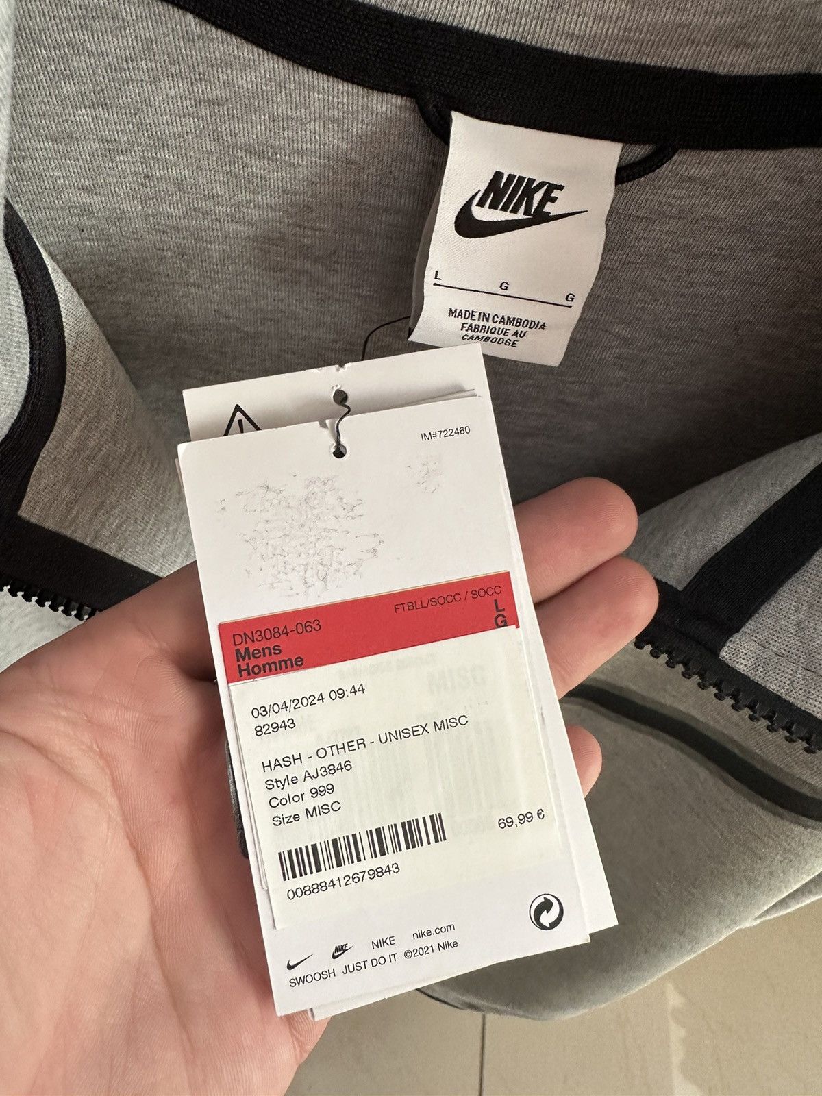 Nike × Vintage Nike tech fleece x Barcelona zip hoodie drill soccer jacket Size US L / EU 52-54 / 3 - 3 Thumbnail