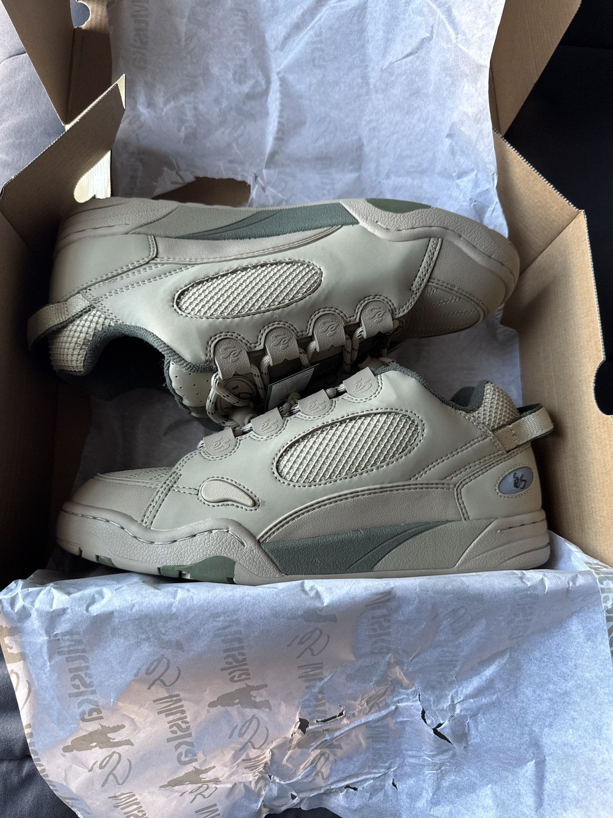 eS éS Muska “Tan & Green” Size US 11.5 / EU 44-45 - 10 Thumbnail