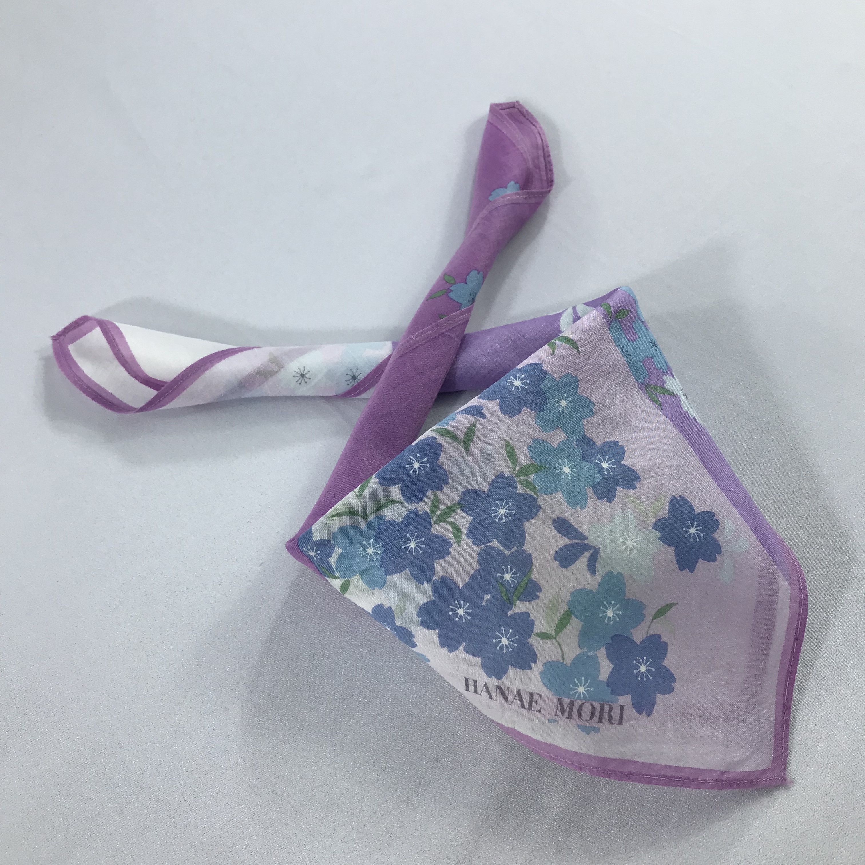 Hanae Mori × Vintage Hanae Mori Bandana / Handkerchief / Neckerchief - S2051 Size ONE SIZE - 4 Thumbnail