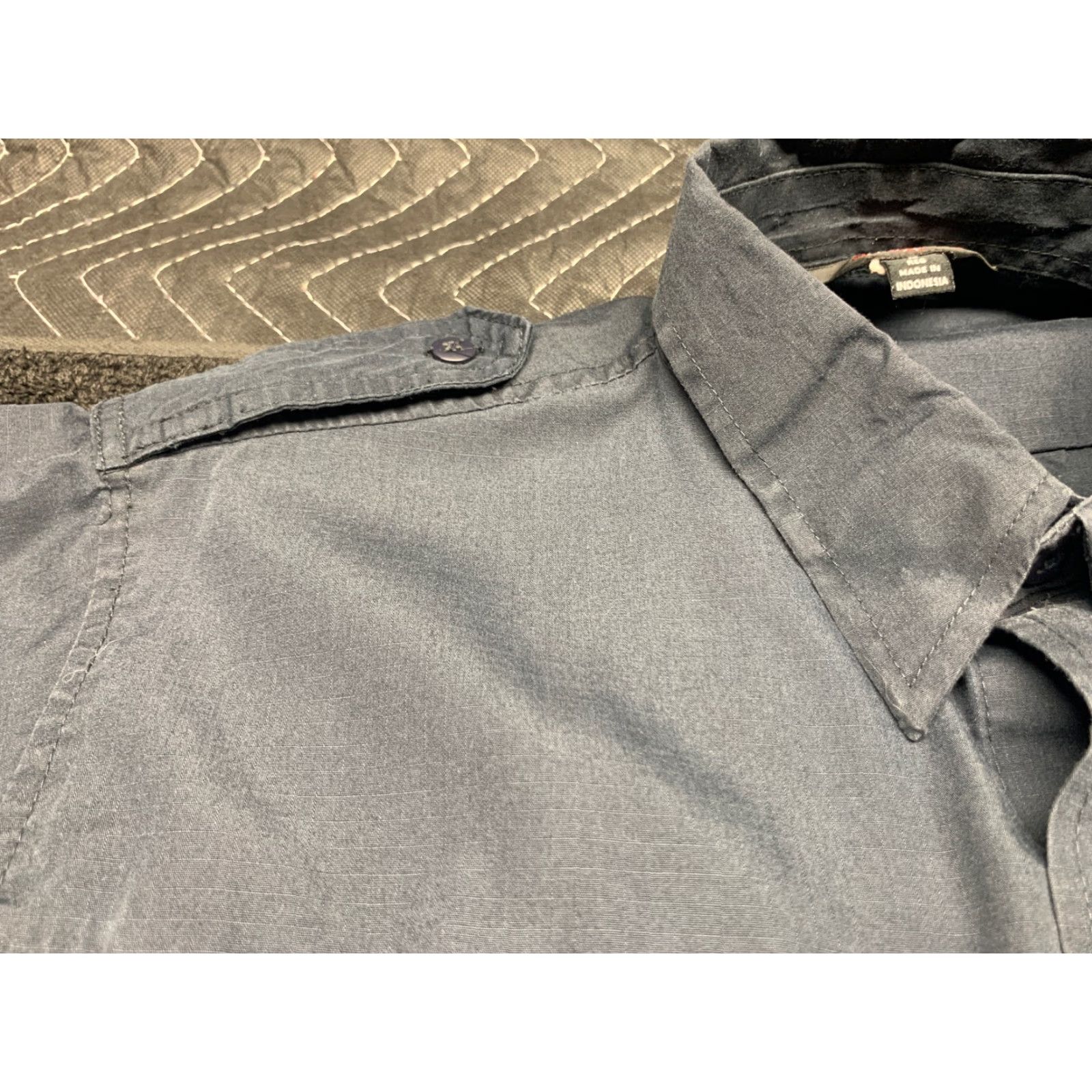 Vintage TRU-SPEC Men’s Button-Up Shirt Medium Short Sleeve Solid Ripstop Black Tactical Casual Dress Size US M / EU 48-50 / 2 - 7 Thumbnail