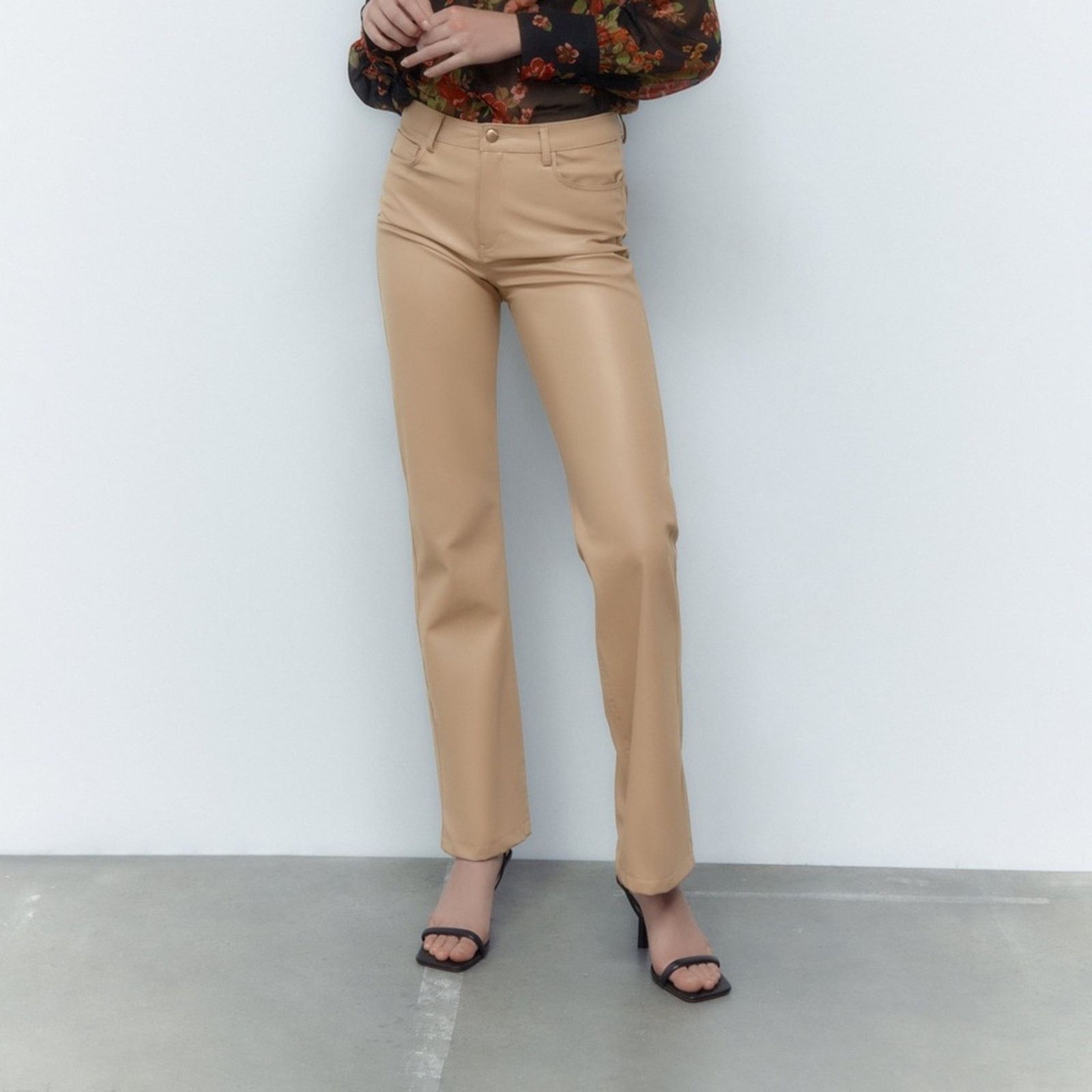 Zara ZARA BLOGGER FAVORITE STRAIGHT LEG FAUX LEATHER PANTS BEIGE Size 28" / US 6 / IT 42 - 11 Thumbnail