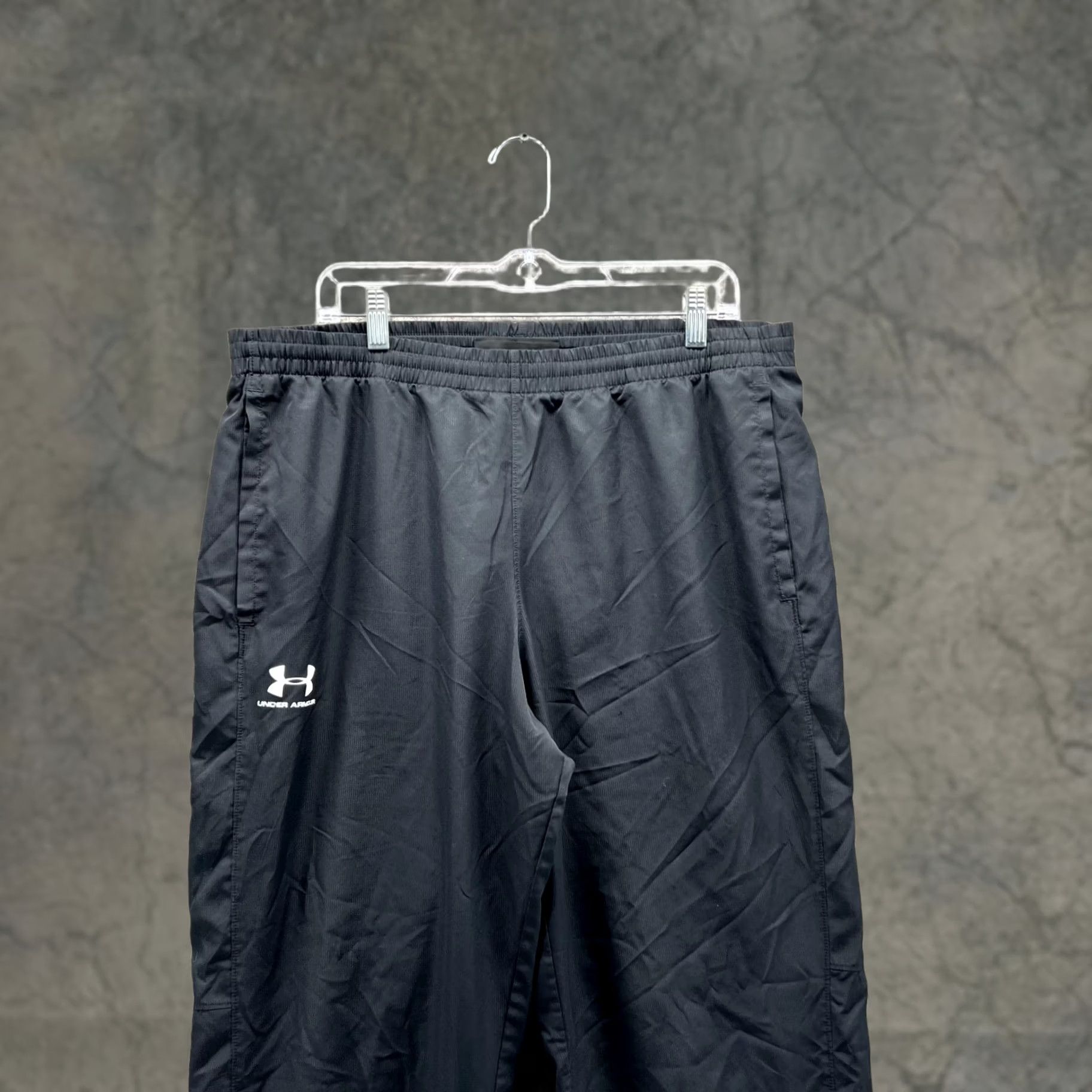 Under Armour Under Armour Sweatpants Men XL Black Athletic Training Loose Tapered Adjustable Pockets Sweatpants Regular Fit Pants Size US 36 / EU 52 - 1 Thumbnail