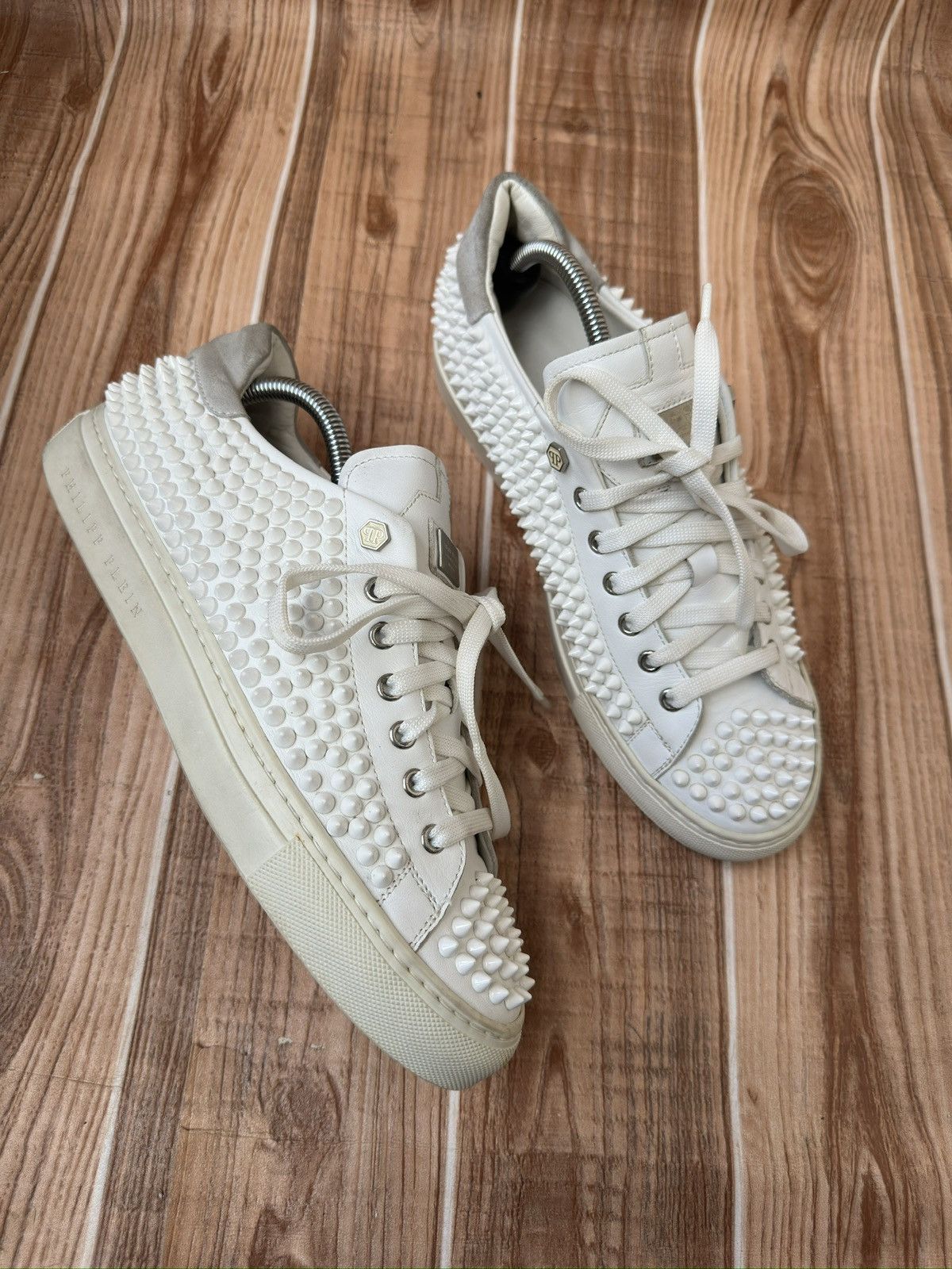 Philipp Plein Philipp Plein 78 Studded Spiked White Low Top Trainers Size US 9 / EU 42 - 14 Thumbnail