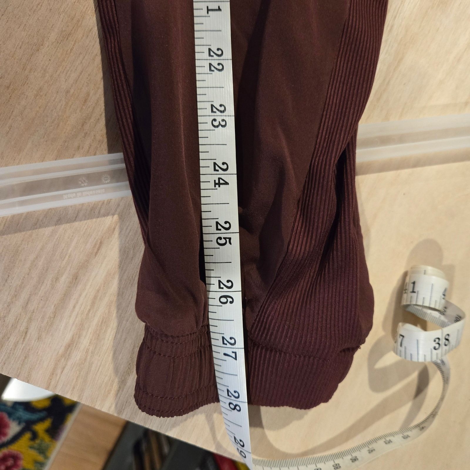 Athleta Athleta joggers sz 4 wine color Size 27" / US 4 / IT 40 - 6 Thumbnail