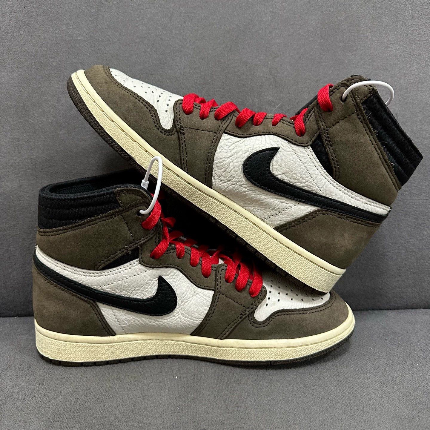 Nike Size 40.5/AJ1 Reverse Swoosh Size US 7.5 / EU 40-41 - 6 Thumbnail