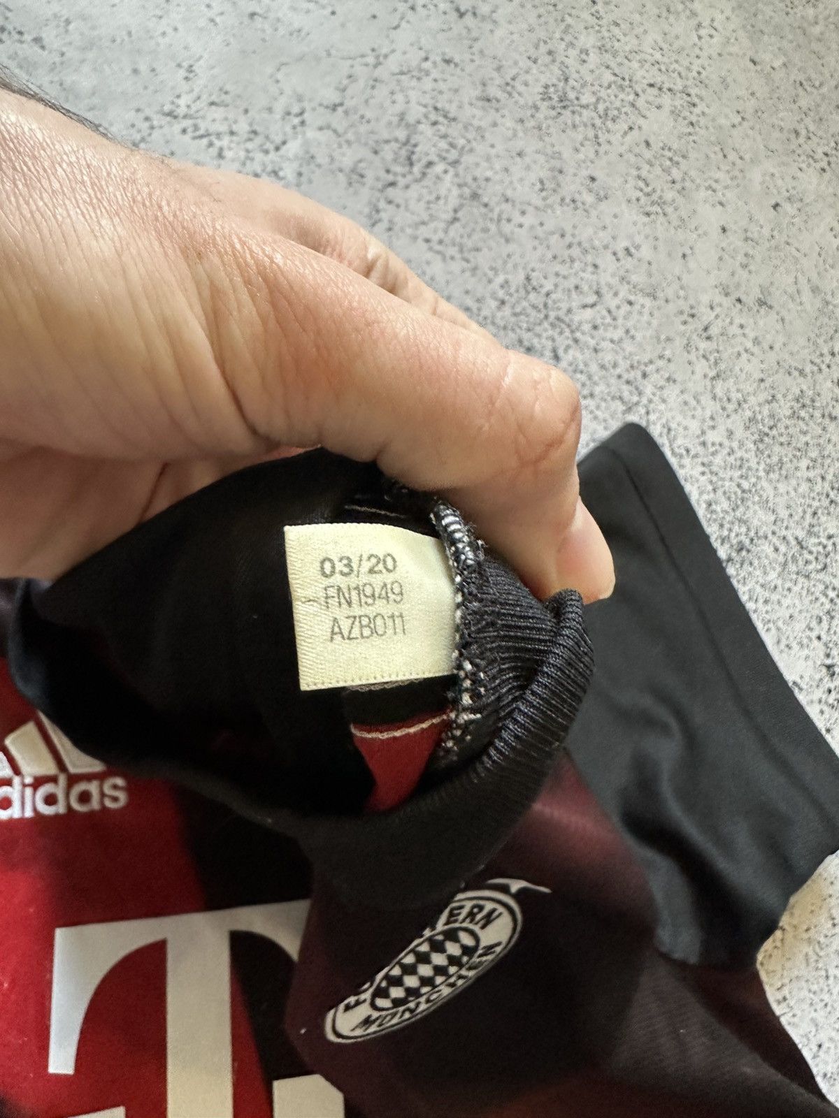 Adidas Vintage Adidas Bayern Munich Davies Soccer Jersey Bloke Core Size US L / EU 52-54 / 3 - 4 Thumbnail