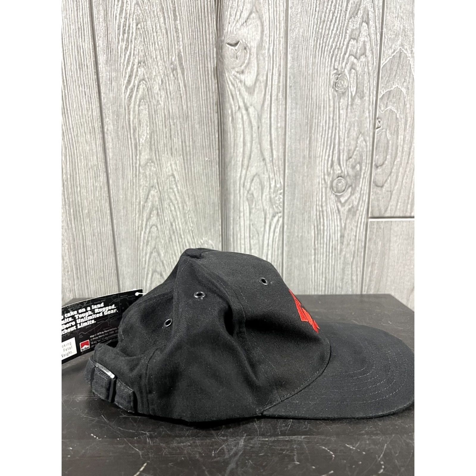 Marlboro VINTAGE Marlboro Unlimited Gear Hat/Cap Black/Red Train Strapback 1995 NWT Mens Baseball Cap Adjustable Lightweight Breathable 90s Classic Cap Size ONE SIZE - 4 Thumbnail