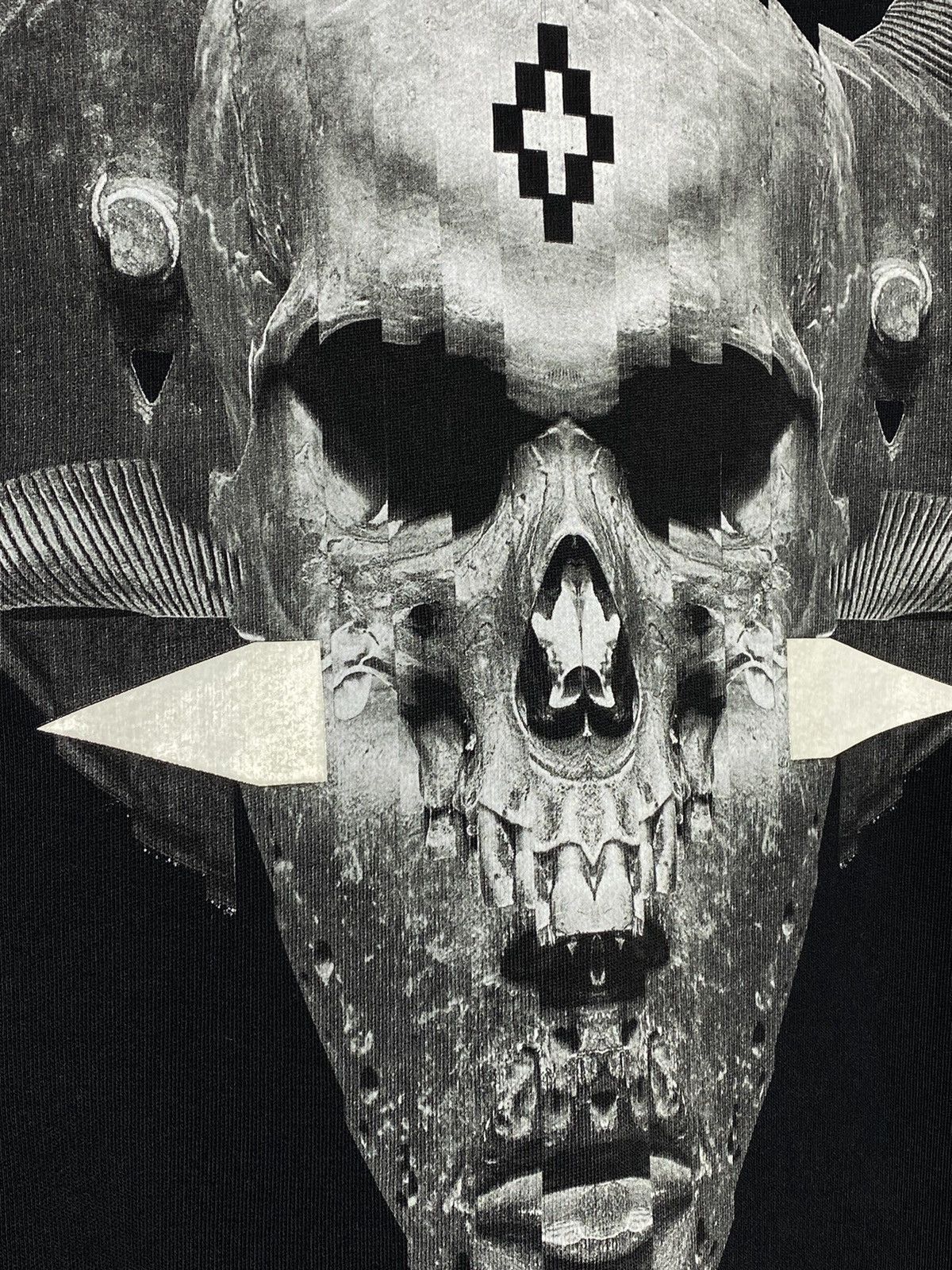 Marcelo Burlon Marcelo Burlon authentic black skull logo print sweatshirt Size US XL / EU 56 / 4 - 3 Thumbnail