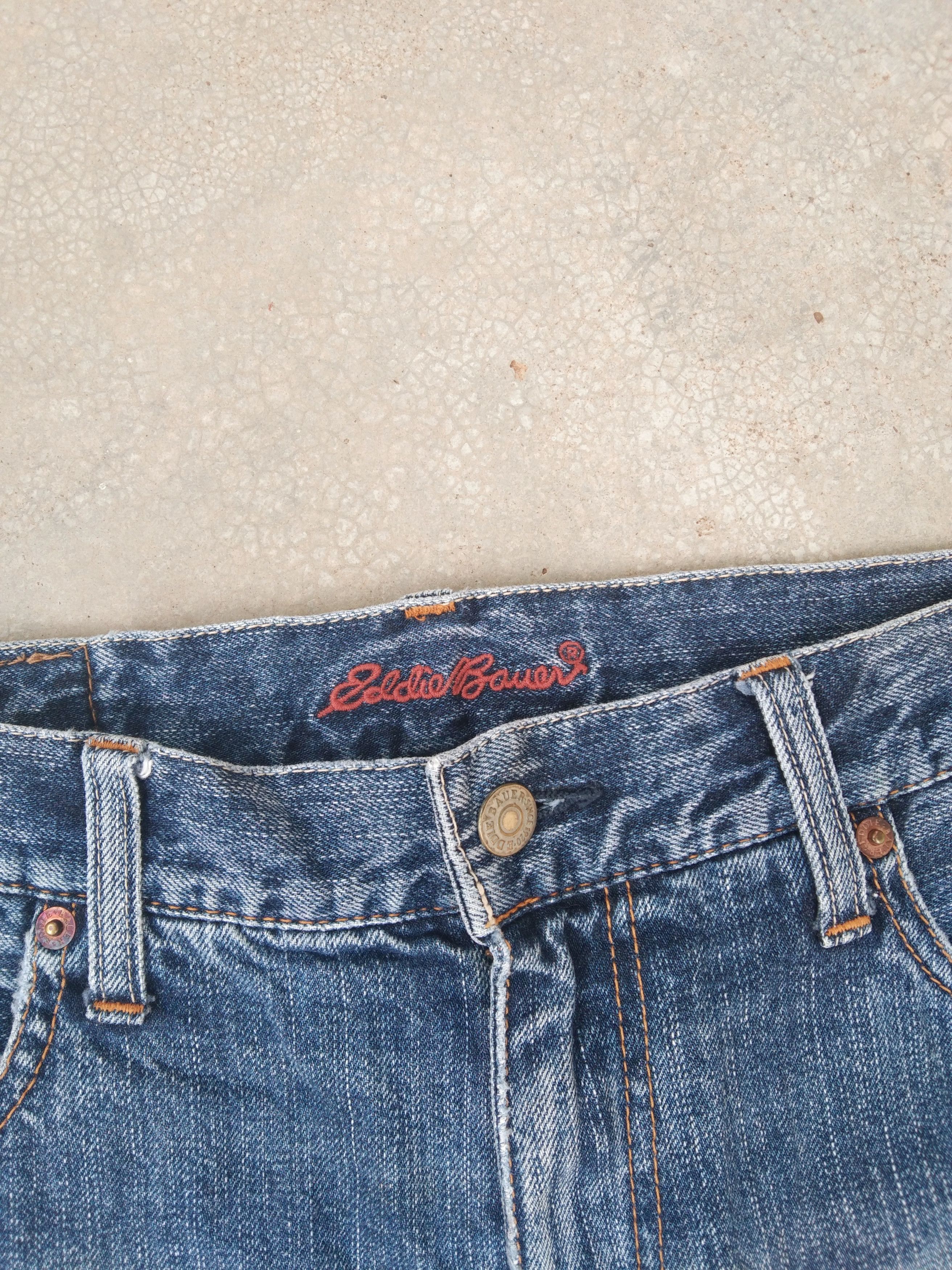 Japanese Brand Vintage Eddie Bauer Faded Blue Straight Leg Distressed Jeans Size US 32 / EU 48 - 7 Thumbnail