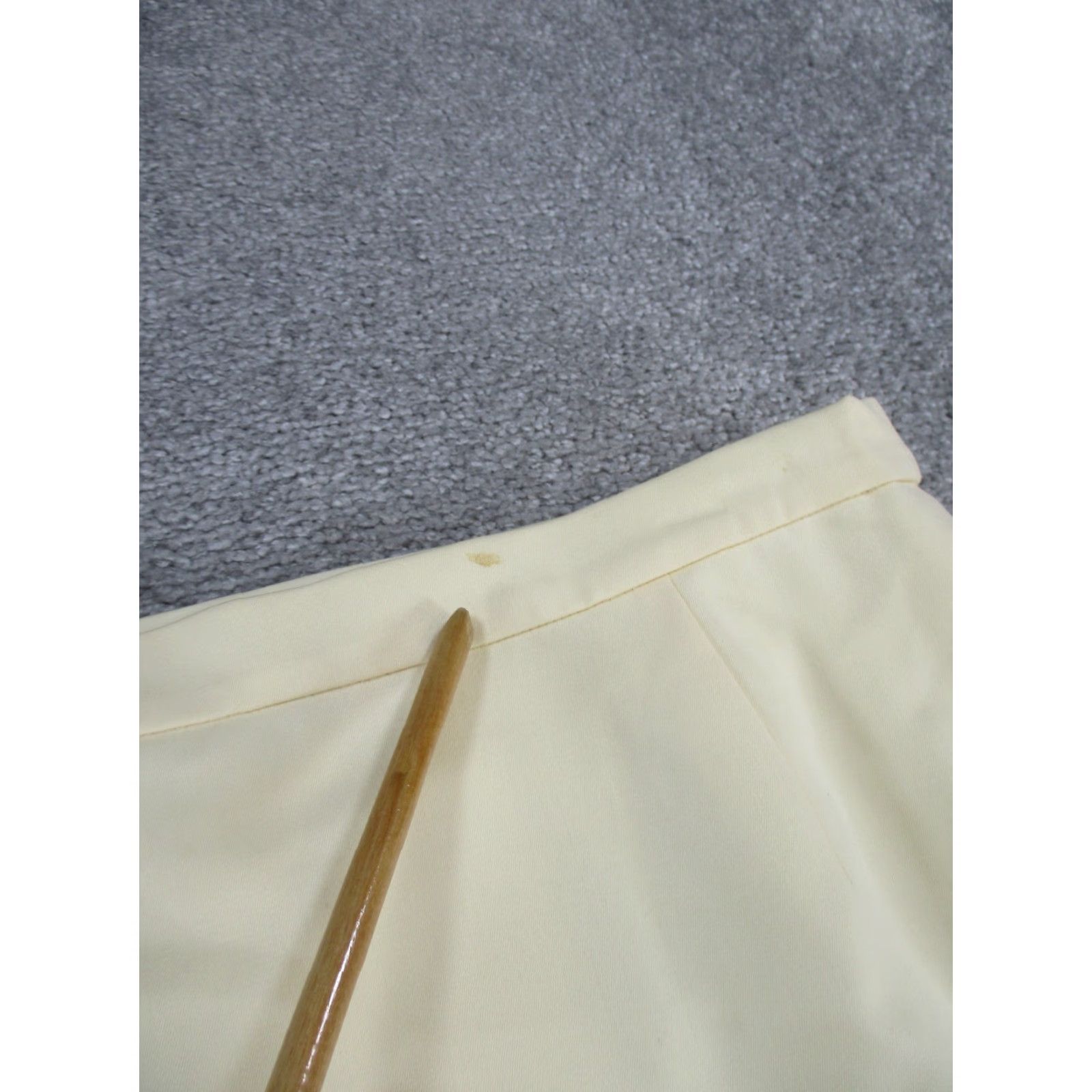 Escada VINTAGE ESCADA Skirt Womens 12 Ivory Wool Knee Length Pencil Zipper Stains - 42 US 12, Solid, Business Casual Party/Cocktail - (Mens, Womens) Size 34" / US 12 / IT 48 - 2 Thumbnail