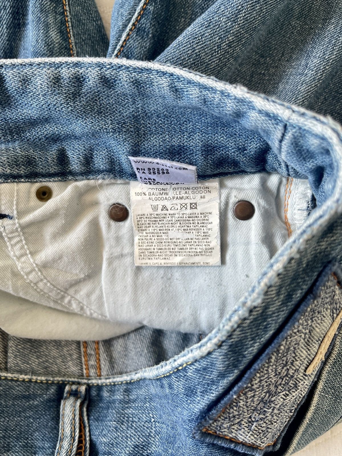 Diesel VINTAGE FLARED DIESEL MADE IN ITALY SIZE 28X31 Size 28" / US 6 / IT 42 - 18 Thumbnail