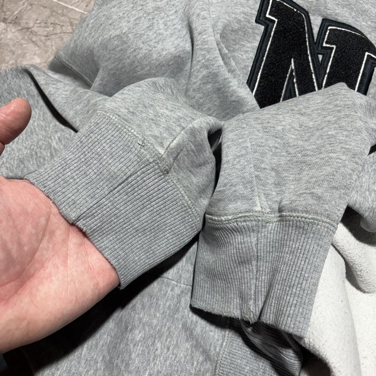Nike Vintage Nike Baggy Hoodie Big Logo Swoosh L Size US L / EU 52-54 / 3 - 5 Thumbnail