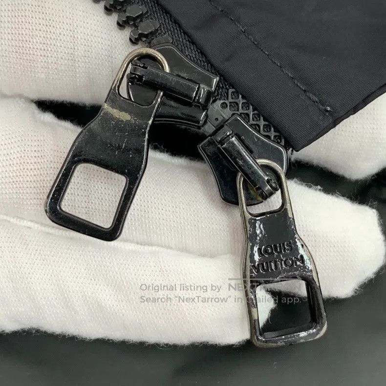 Louis Vuitton Louis Vuitton 23 black logo dark full print hooded zippere Size US S / EU 44-46 / 1 - 8 Thumbnail