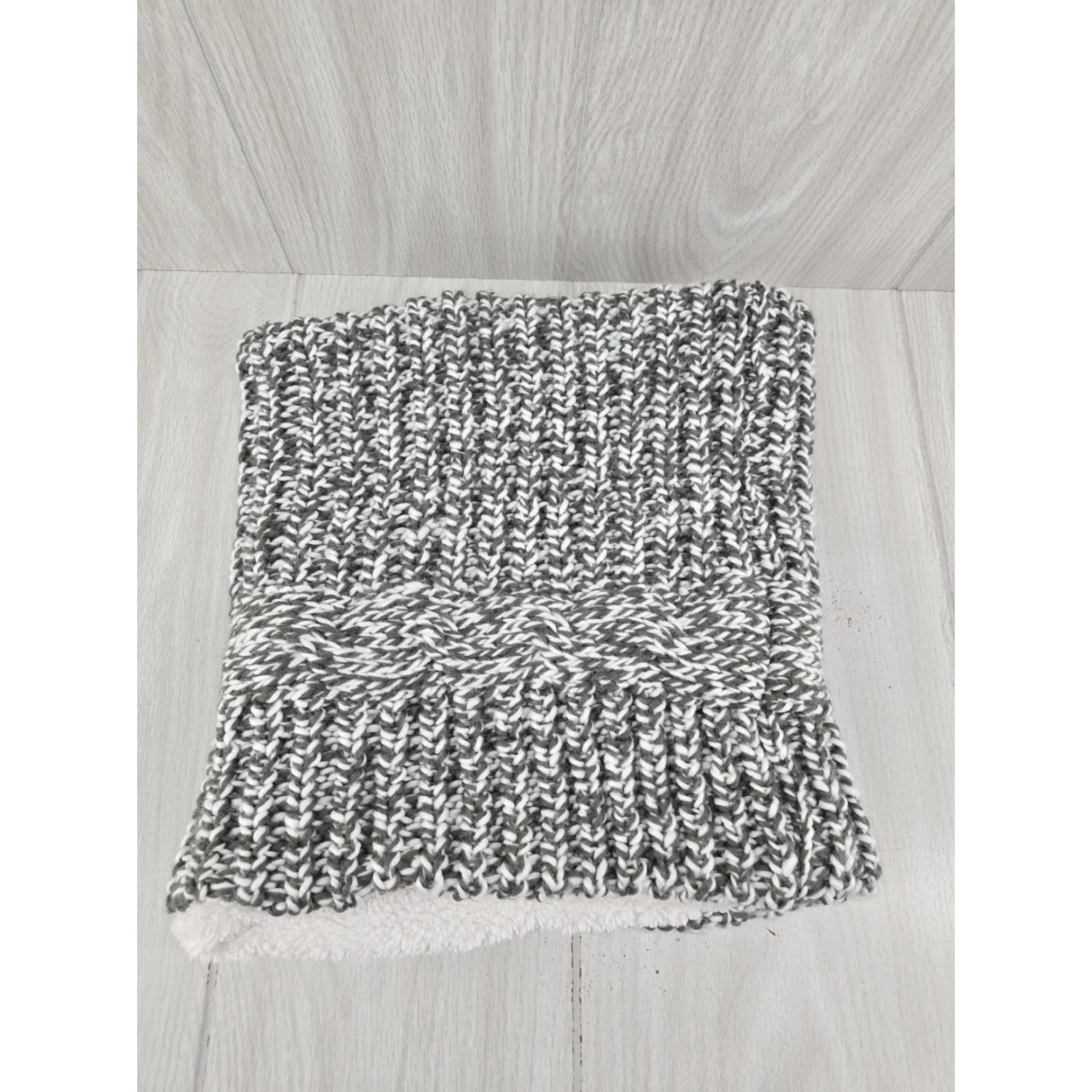 Vintage Earthbound Knit/Crochet Scarf Gray White Neck Warmer Women Scarf Knit Lightweight Soft Boho Rainbow Bohemian Fall Spring Winter Vintage No Size ONE SIZE - 4 Thumbnail