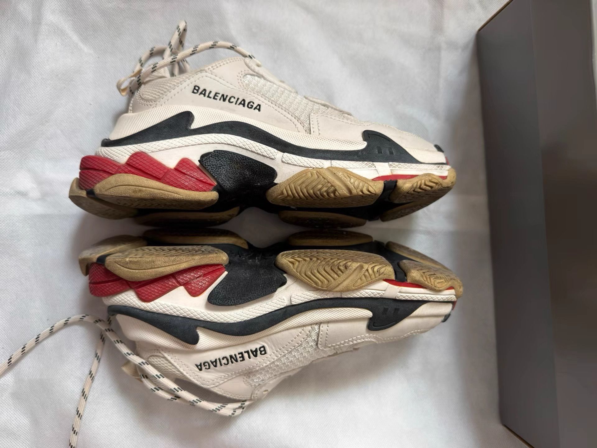 Balenciaga Balenciaga Triple S Classic Dad Sneakers Q9 Size US 6 / IT 36 - 5 Thumbnail