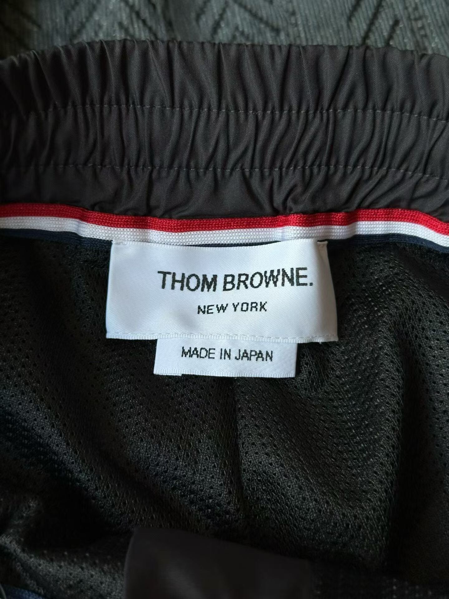 Thom Browne thom browne black nylon sports pants Size US 38 / EU 54 - 3 Thumbnail