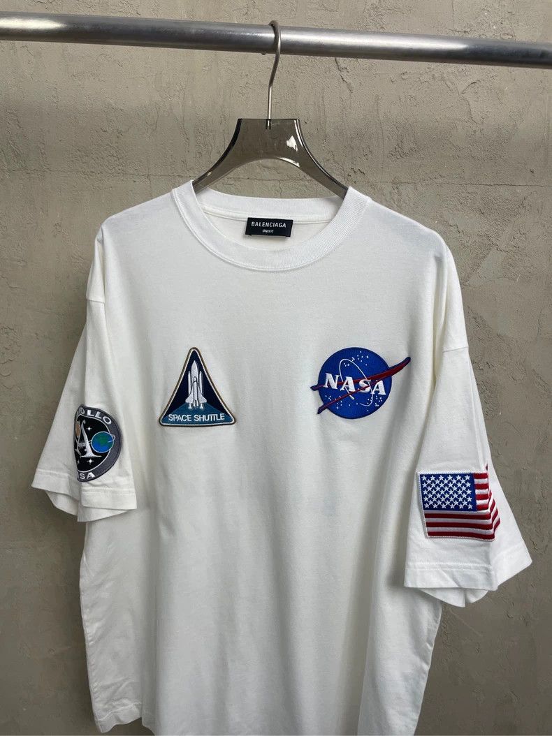 Balenciaga Balenciaga White NASA Logo Embroidered Small Logo Short Sl Size US XS / EU 42 / 0 - 3 Thumbnail