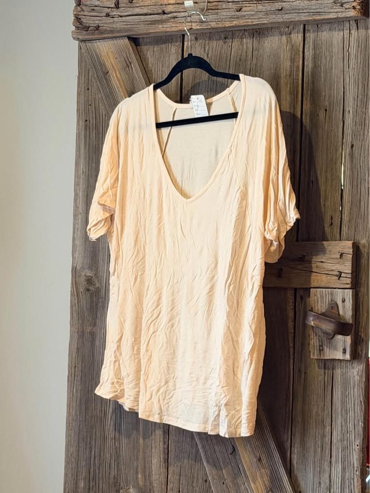 Other Double Zero Lovely Large Light Beige V-Neck Top Size L / US 10 / IT 46 - 1 Thumbnail