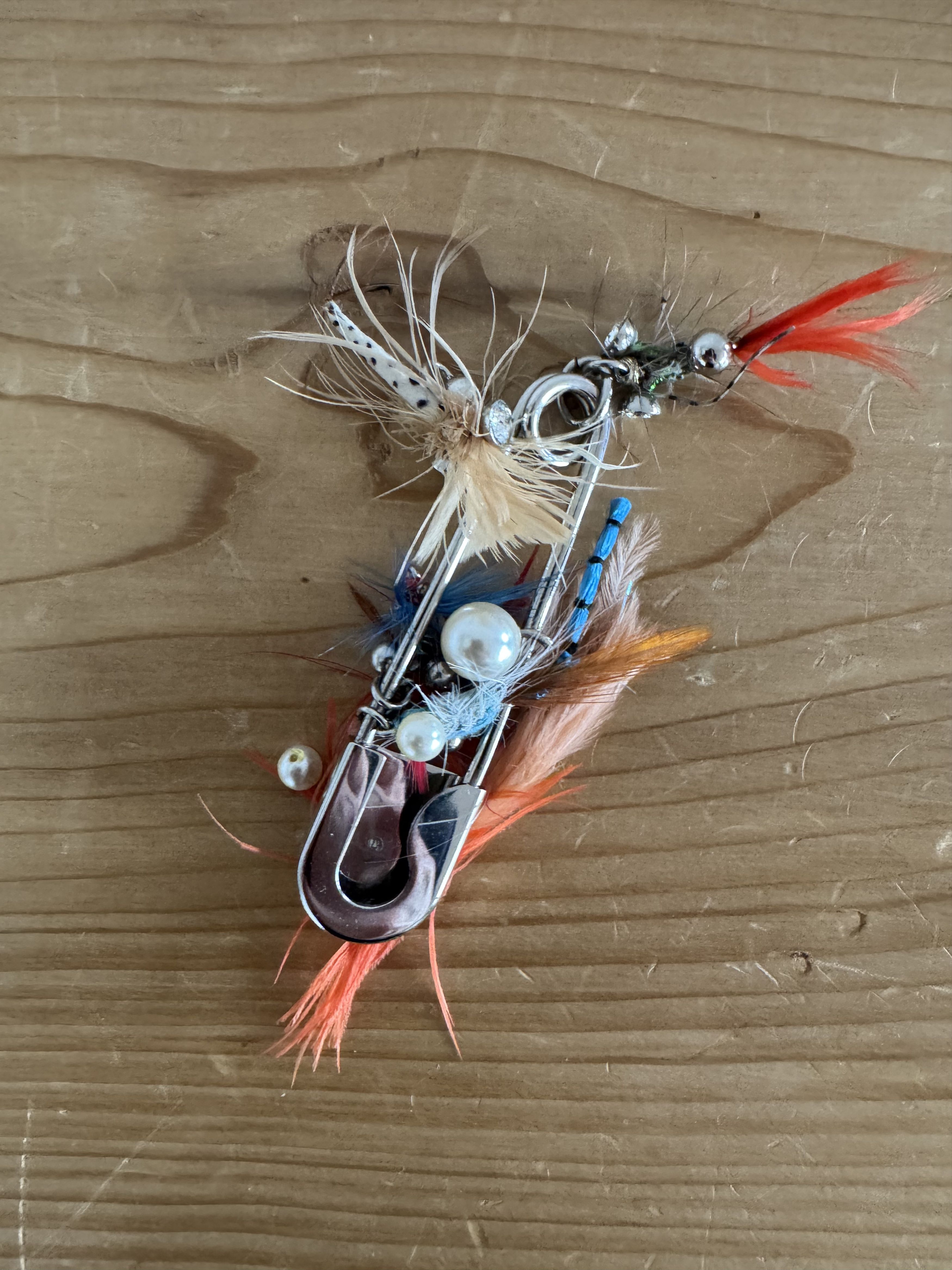 Burberry Feather & Pearl Kilt Pin Charm Size ONE SIZE - 3 Thumbnail