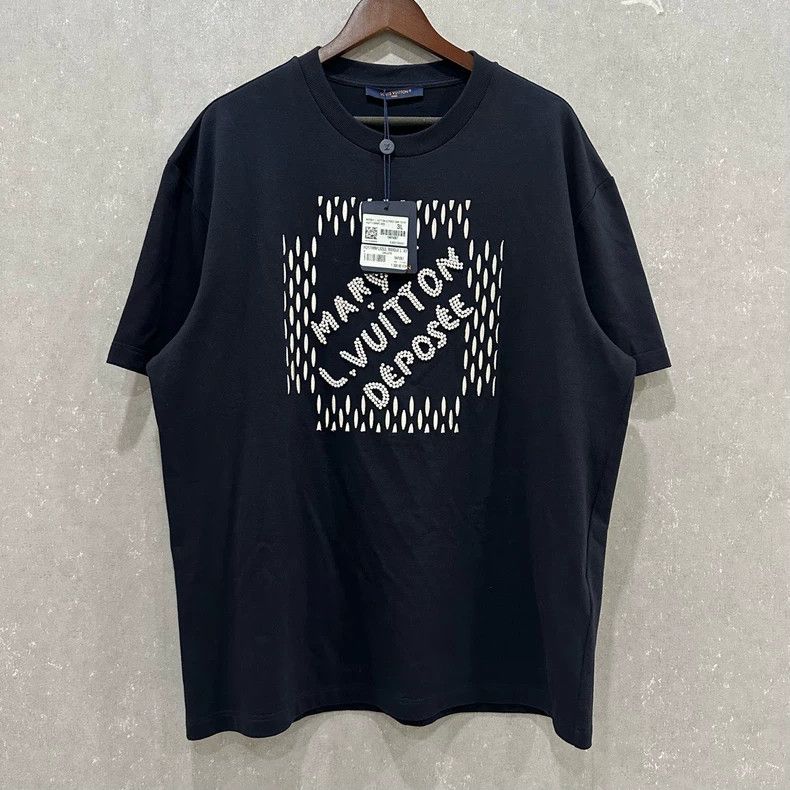 Louis Vuitton Beaded logo short sleeve 2505-Nextarrow