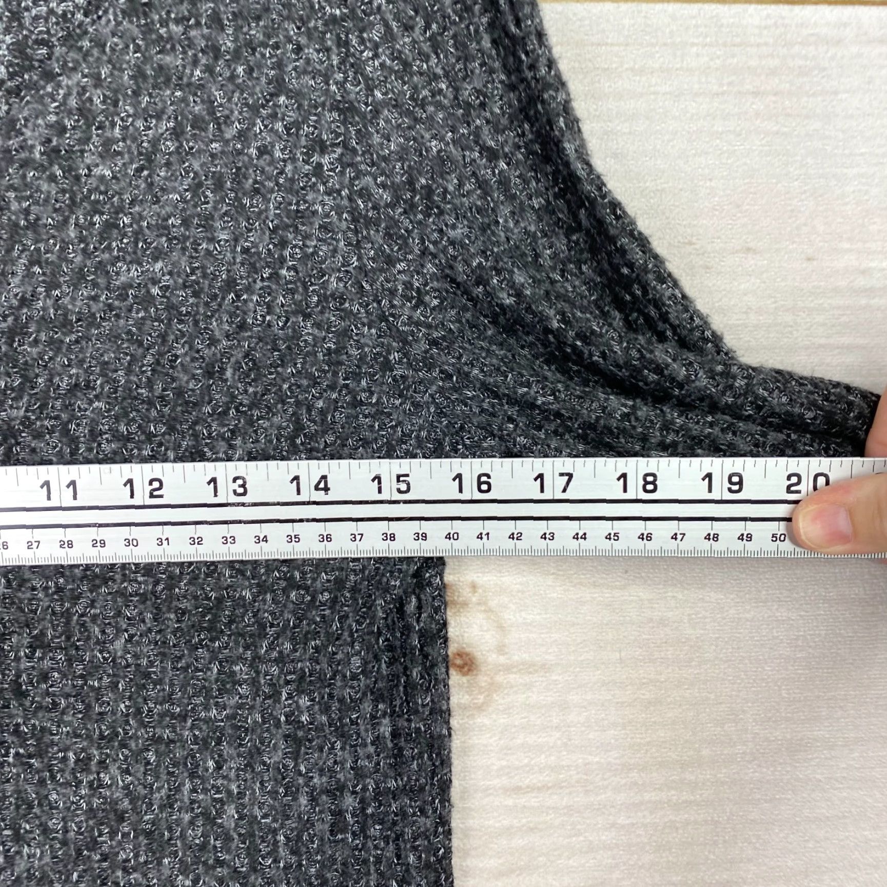 Vintage SOCIALITE Socialite Top Womens S Gray Black Long Sleeve Knit V Neck Stretch Waffle Weave Shirt Adult S Gray Womens Socialite Top Size S / US 4 / IT 40 - 4 Thumbnail