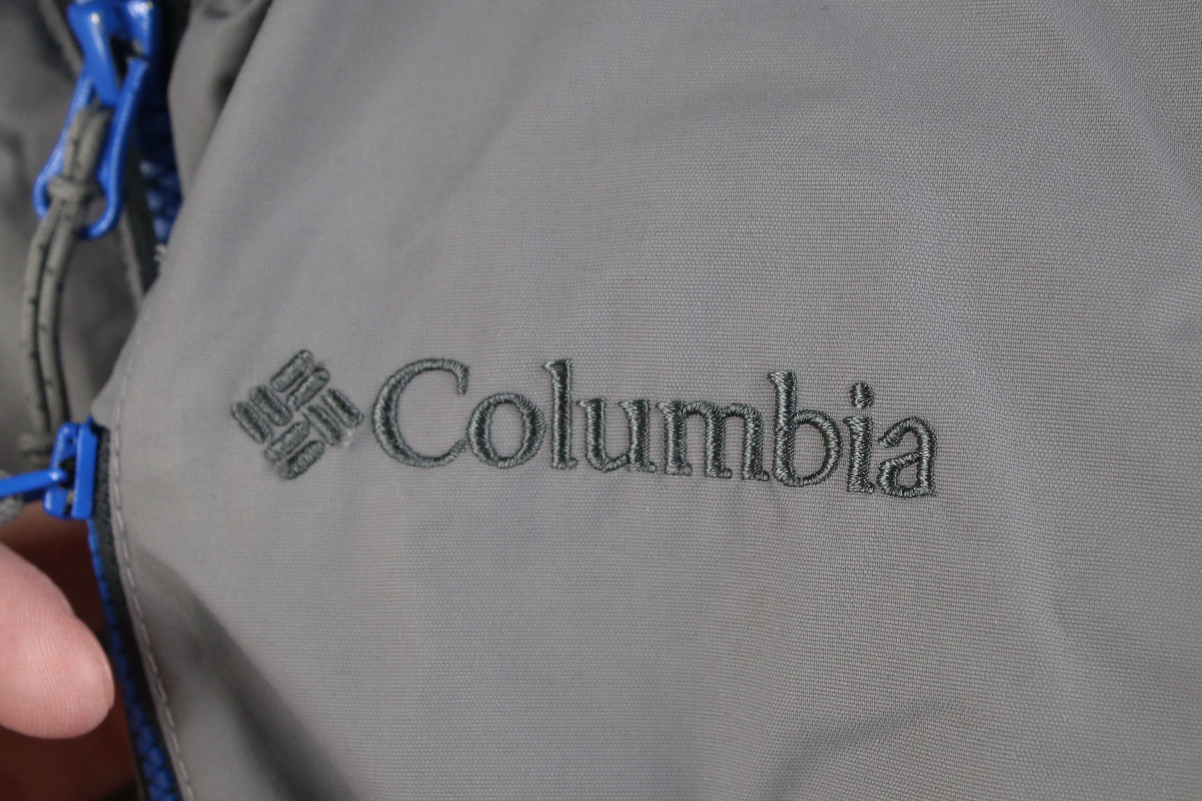Columbia Y2K Columbia Spell Out Waterproof Hooded Puffer Jacket Gray Size US M / EU 48-50 / 2 - 4 Thumbnail