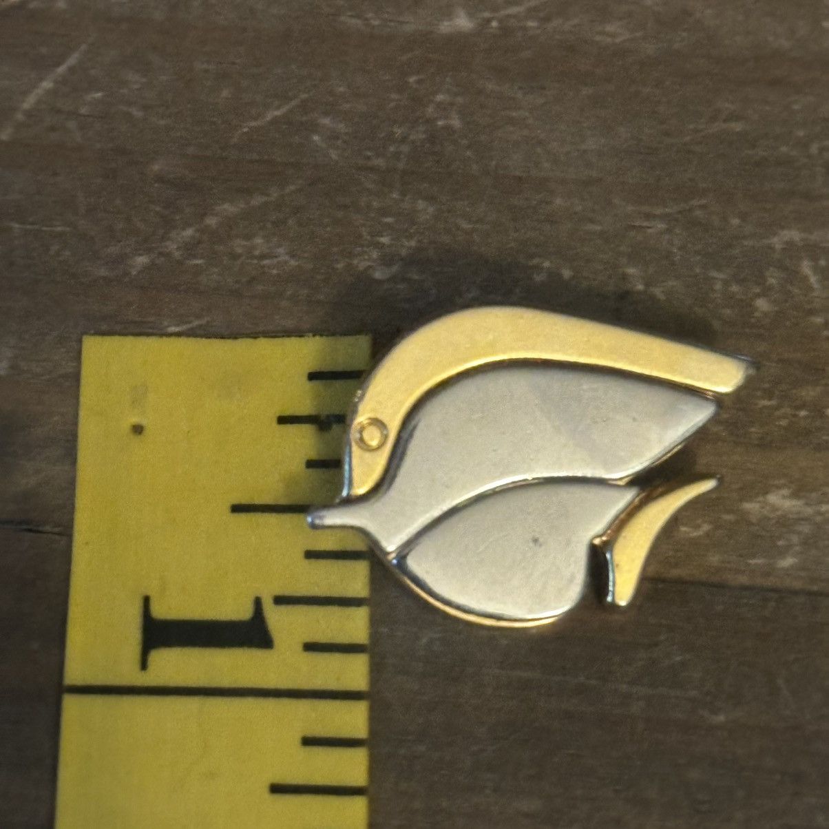 Vintage Vintage two tone fish brooch Size ONE SIZE - 2 Thumbnail