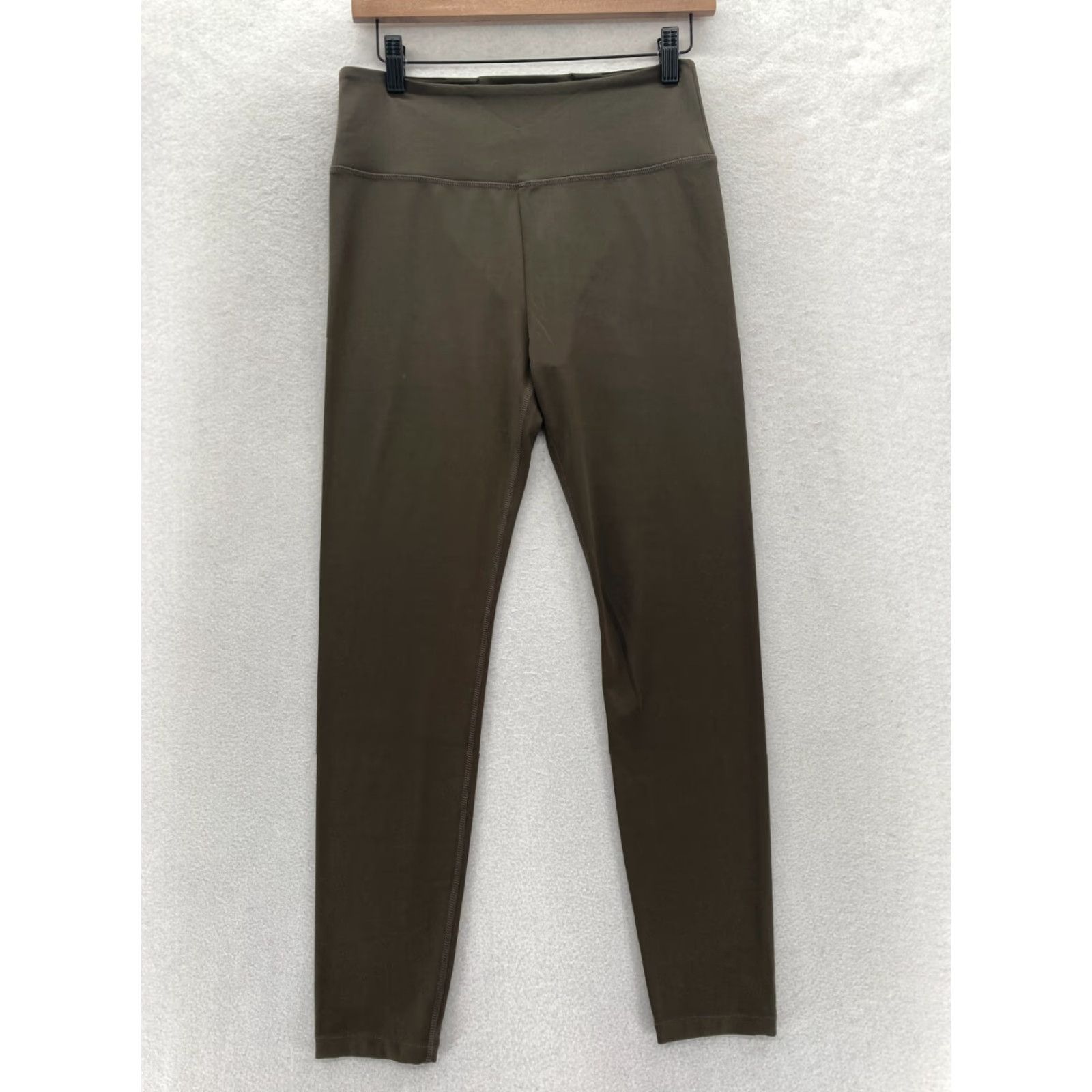 Lou & Grey Lou & Grey Ankle Crop Leggings Women's Medium Olive Green Stretch Pocket Preppy Size 32" / US 10 / IT 46 - 2 Thumbnail