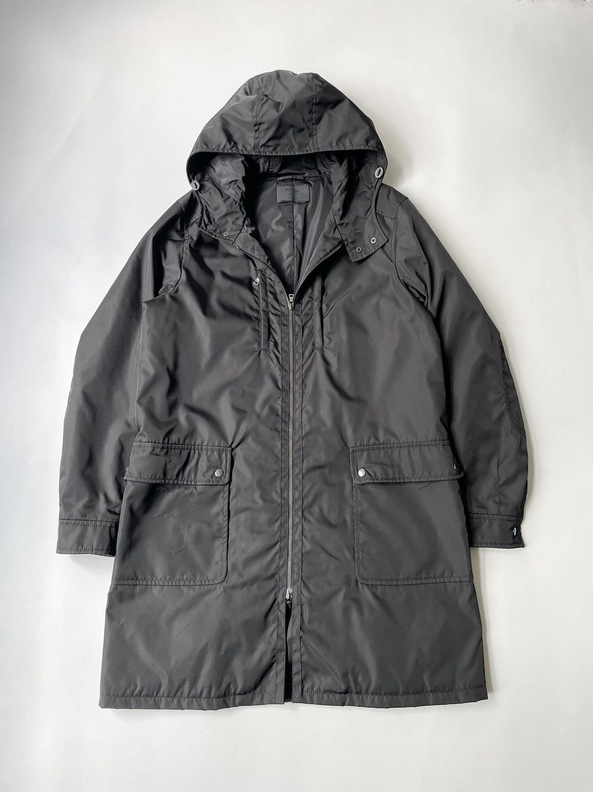 Prada Mid 2000s Black Nylon Utility Parka Size US L / EU 52-54 / 3 - 1 Thumbnail