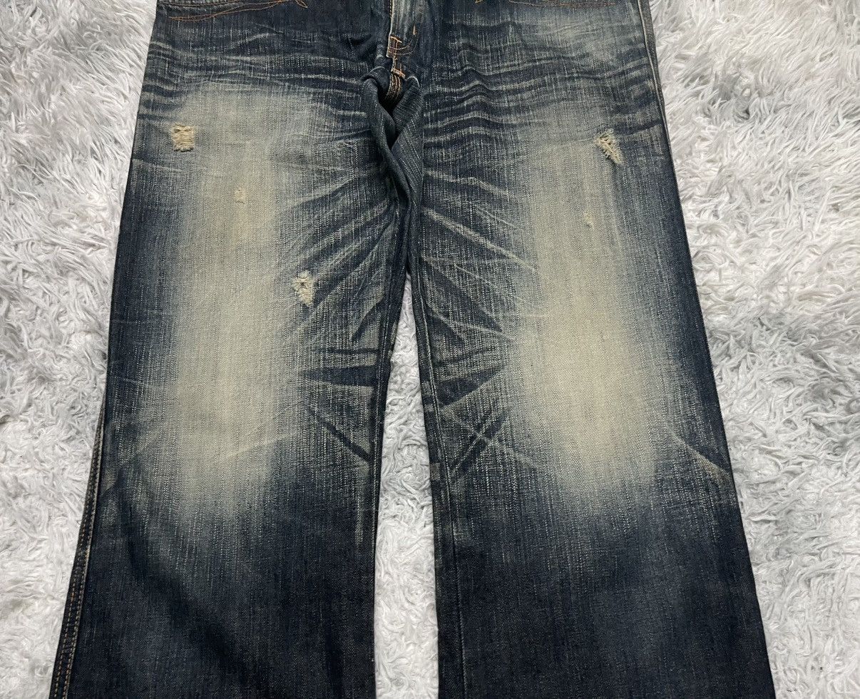 Edwin 2000s EDWIN BLUE TRIP FLARE PANT DISTRESSED Size US 35 - 5 Thumbnail