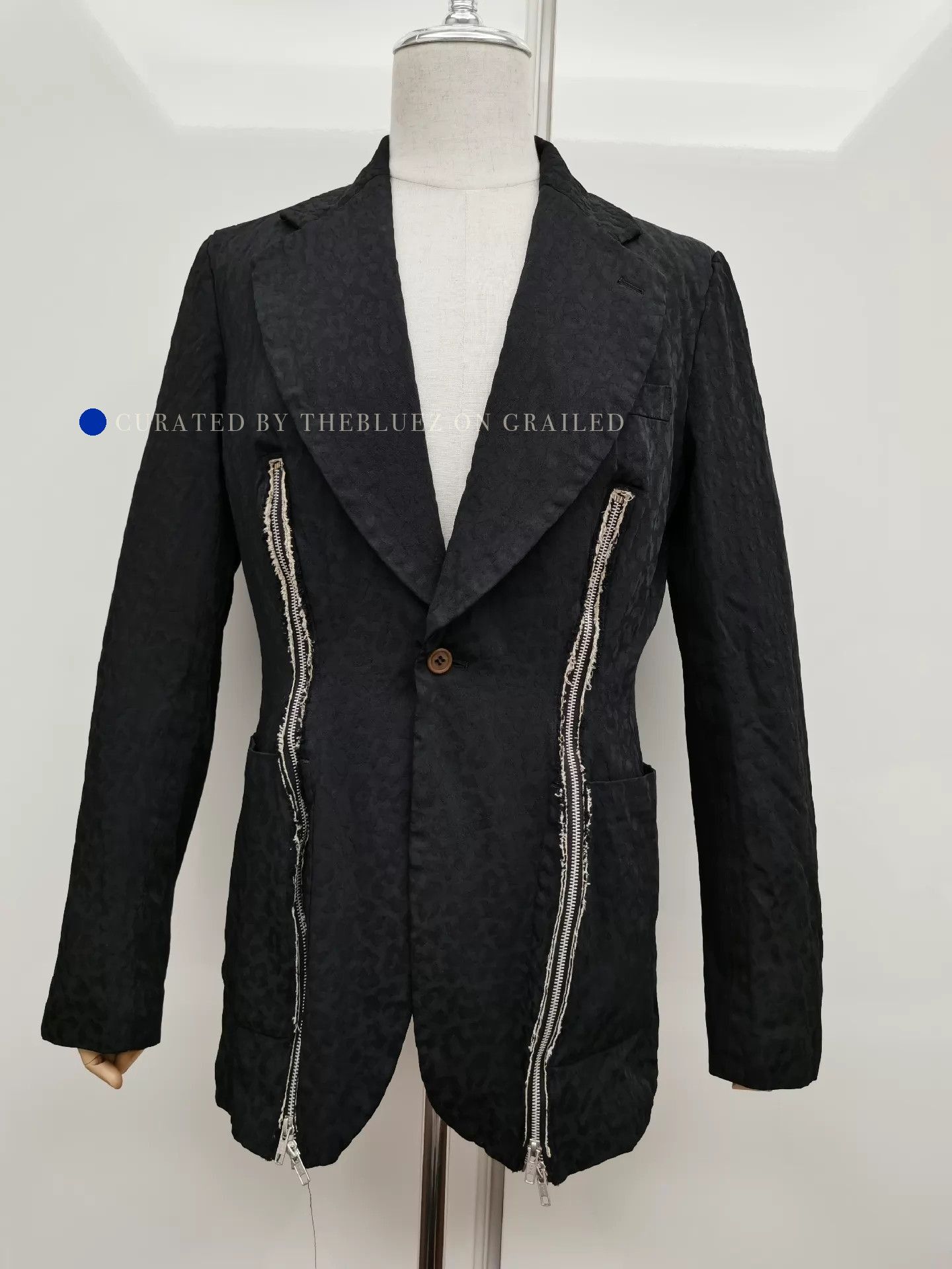 Comme des Garcons Textured Black Blazer with Cinched Detail Size US M / EU 48-50 / 2 - 1 Thumbnail