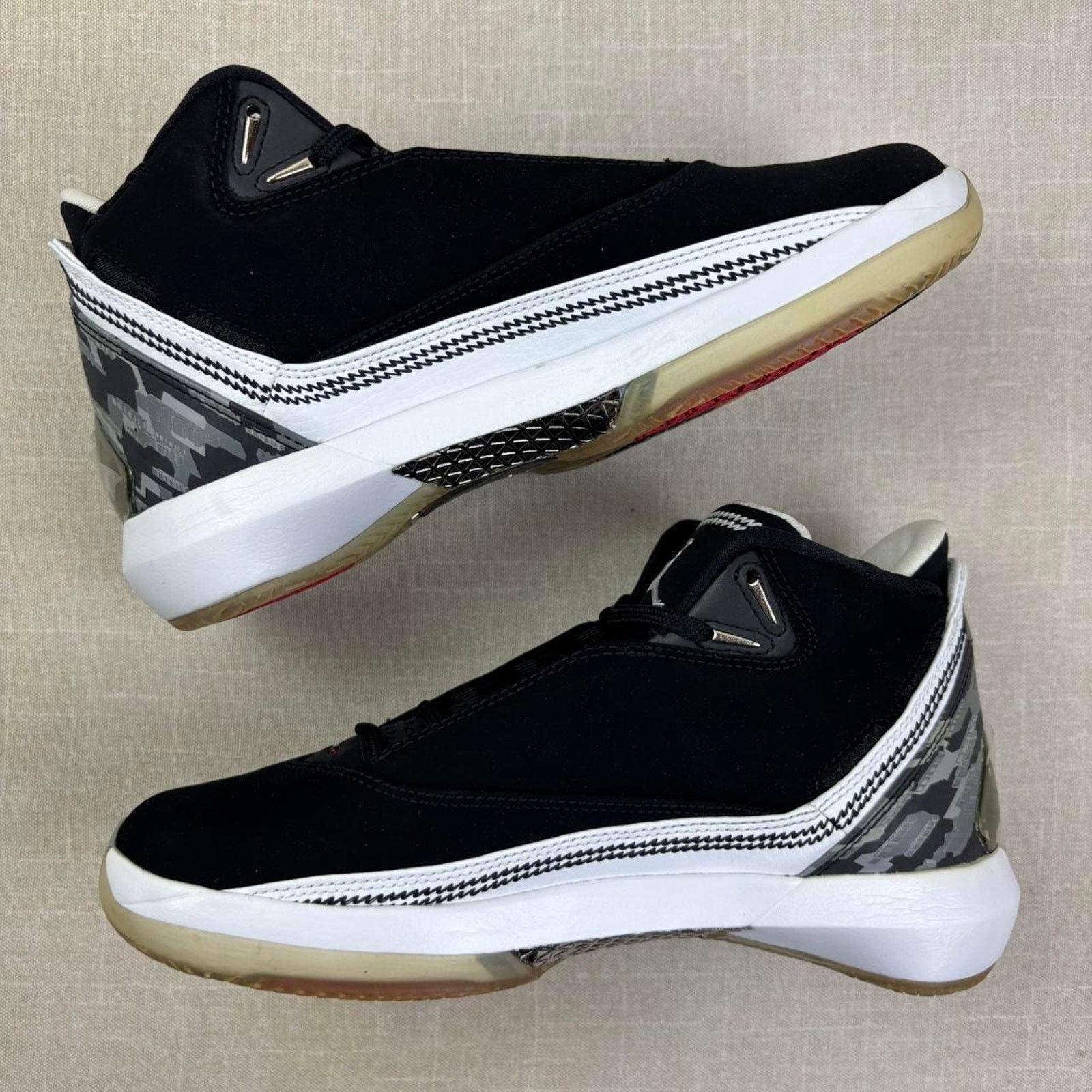 Jordan Brand 🐼 Jordan 22 Retro “White Black CDP” 5.5Y Size US 5.5 / EU 38 - 4 Thumbnail