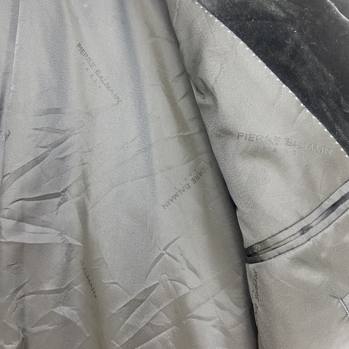 Pierre Balmain Vintage Pierre Balmain Black Velvet Blazer Coat Size US S / EU 44-46 / 1 - 11 Thumbnail