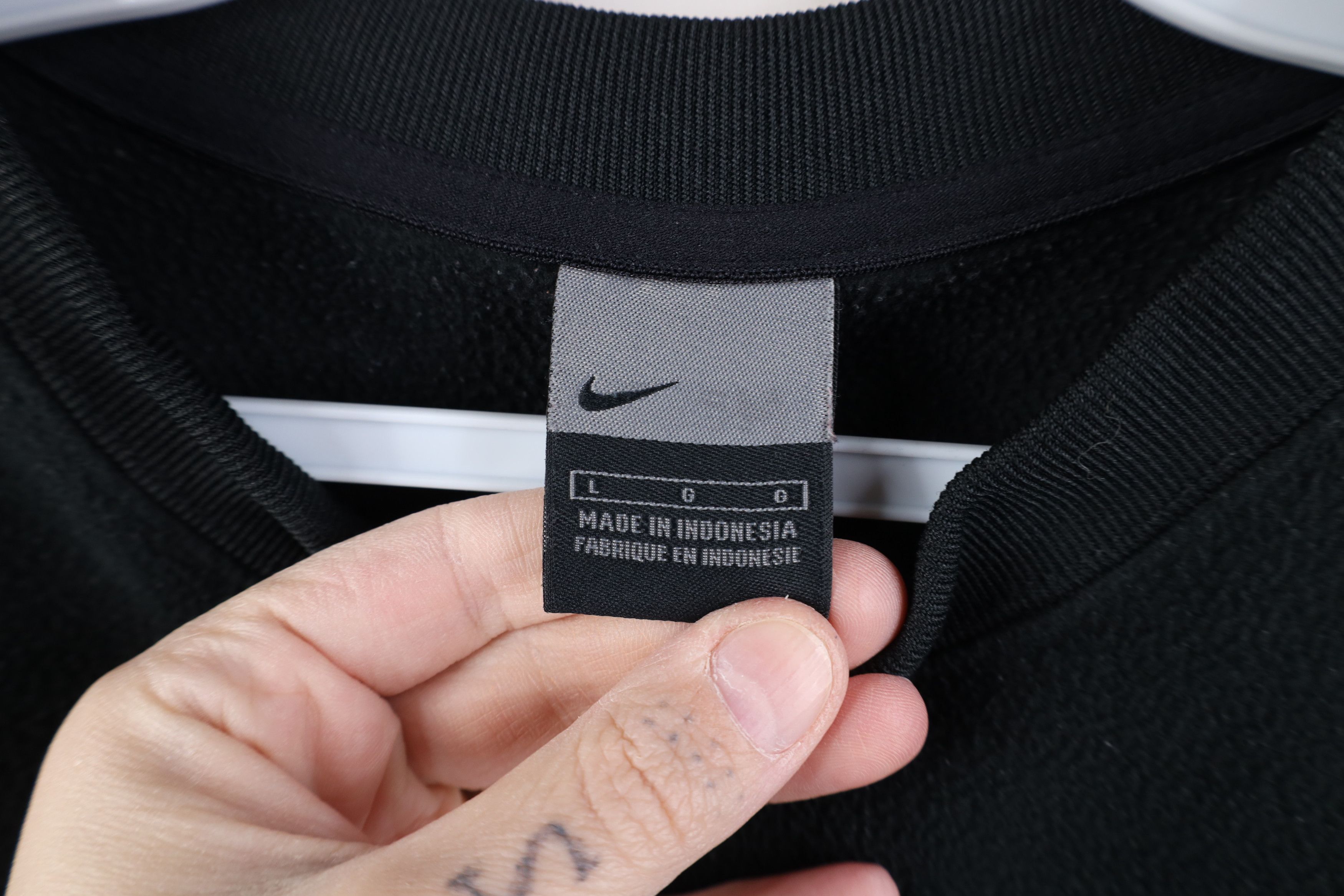 Nike Vintage Nike Travis Scott Mini Swoosh Fleece Sweater Black Size US L / EU 52-54 / 3 - 9 Thumbnail