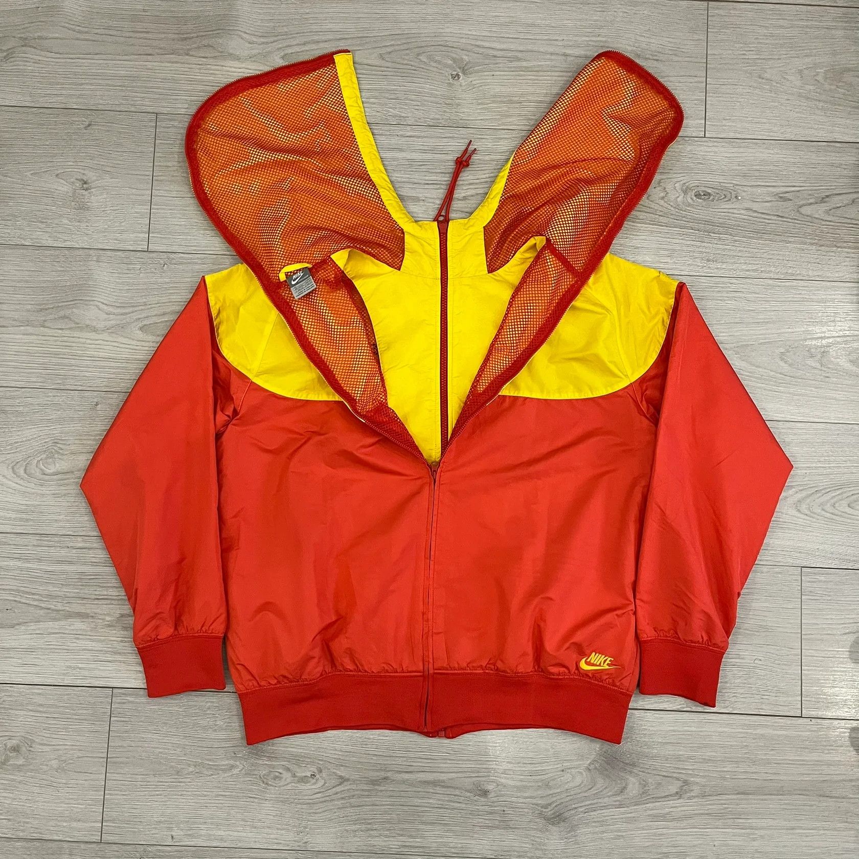 Nike Nike Spain Olympics 2008 Split Windbreaker (Medium) Size US M / EU 48-50 / 2 - 2 Thumbnail