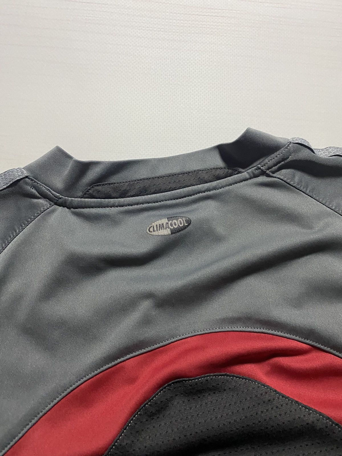 Adidas × Vintage Vintage Milan 2005/06 Football Shirt Training Jersey Size US M / EU 48-50 / 2 - 5 Thumbnail