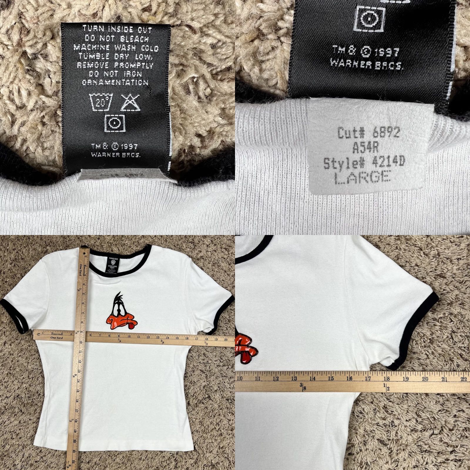 Vintage VINTAGE Daffy Duck Warner Bros 1997 Womens T-Shirt Small White Cap Sleeve USA 90s Cartoon Embroidered Size S / US 4 / IT 40 - 8 Thumbnail