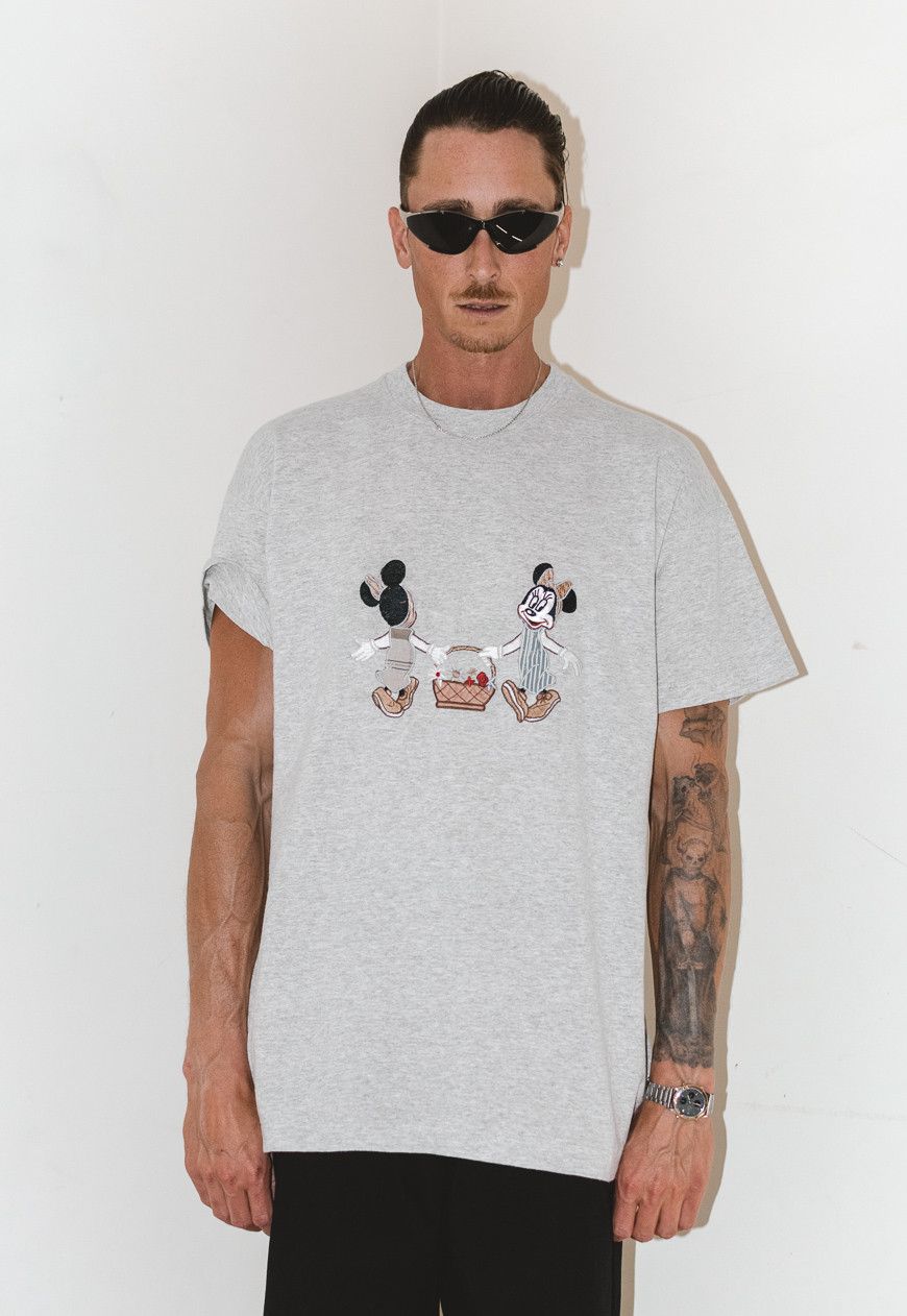 image of Vintage 90's Luxury Disney Embroidered Minnie Mouse Cartoon Tee in Grey, Men's (Size XL)