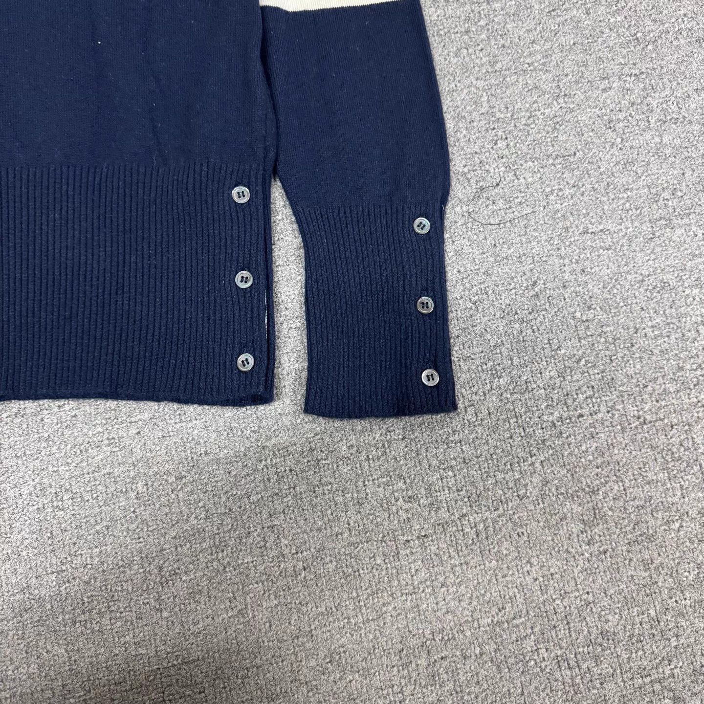 Thom Browne TB Thom Browne 4-bar stripe cashmere high neck size 2 Size US M / EU 48-50 / 2 - 3 Thumbnail