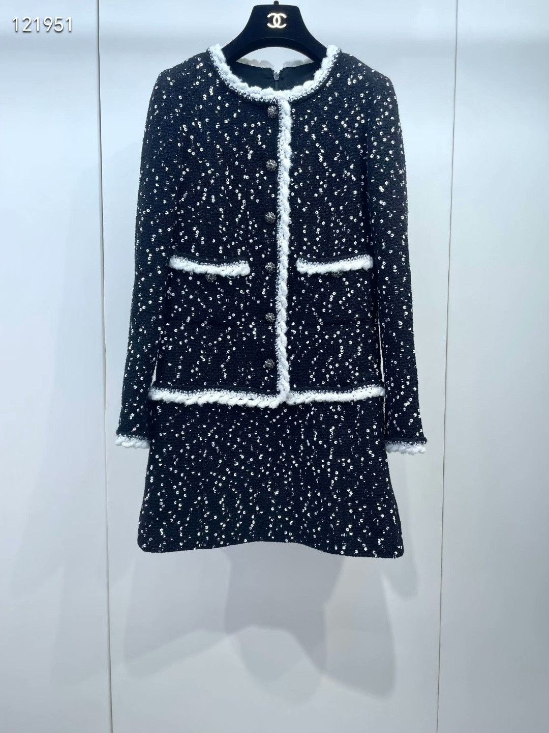Chanel Chanel 23K Flower Sequin Half-Button Dress Size XXS / US 00 / IT 34 - 1 Thumbnail