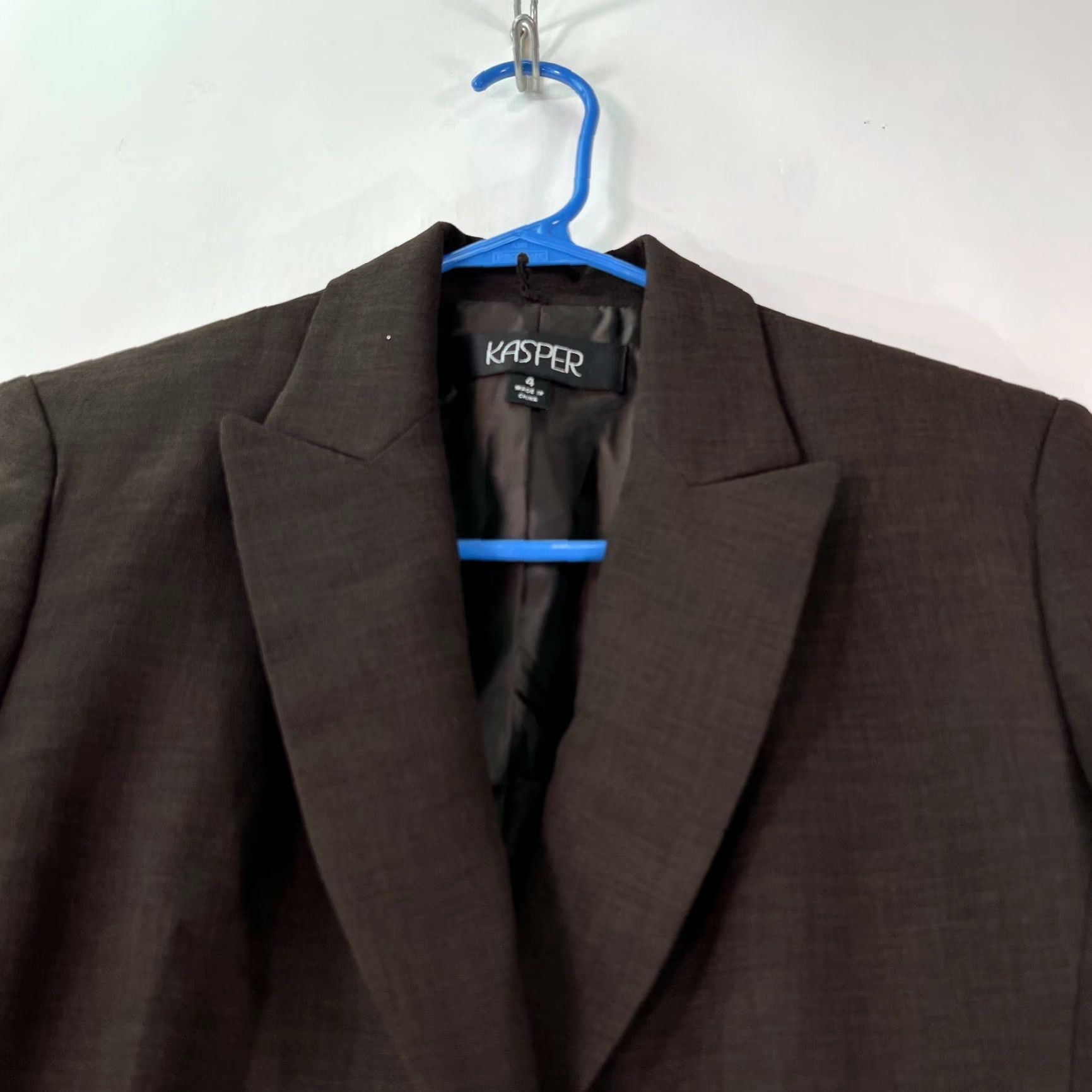 Kasper Kasper Womens Blazer Jacket Notch Brown Three-Button Long Sleeve Size 4 Size S / US 4 / IT 40 - 3 Thumbnail