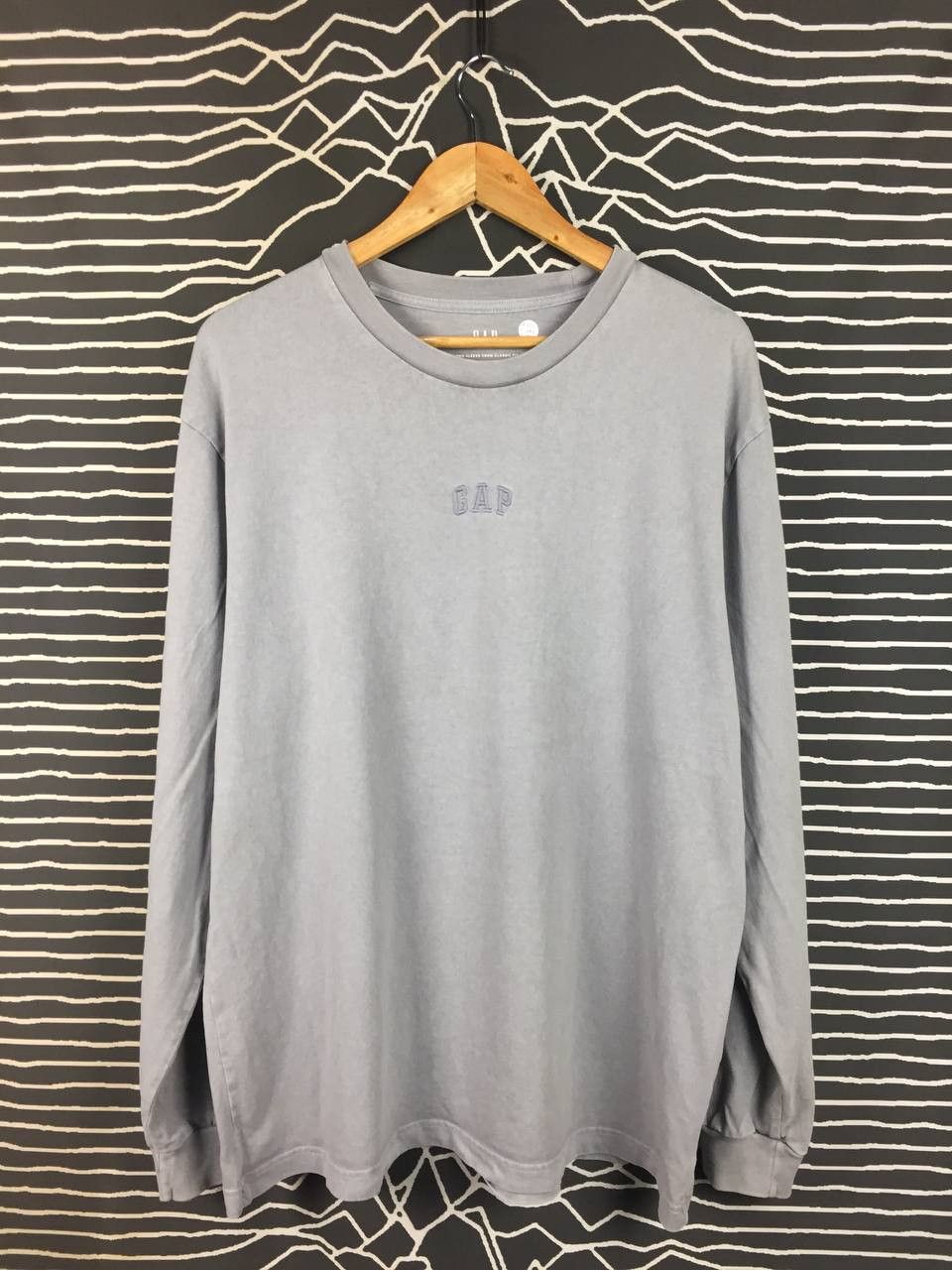 Gap GAP Embroidered Logo Classic Fit Long Sleeve Crew Neck Tee Size US L / EU 52-54 / 3 - 1 Thumbnail