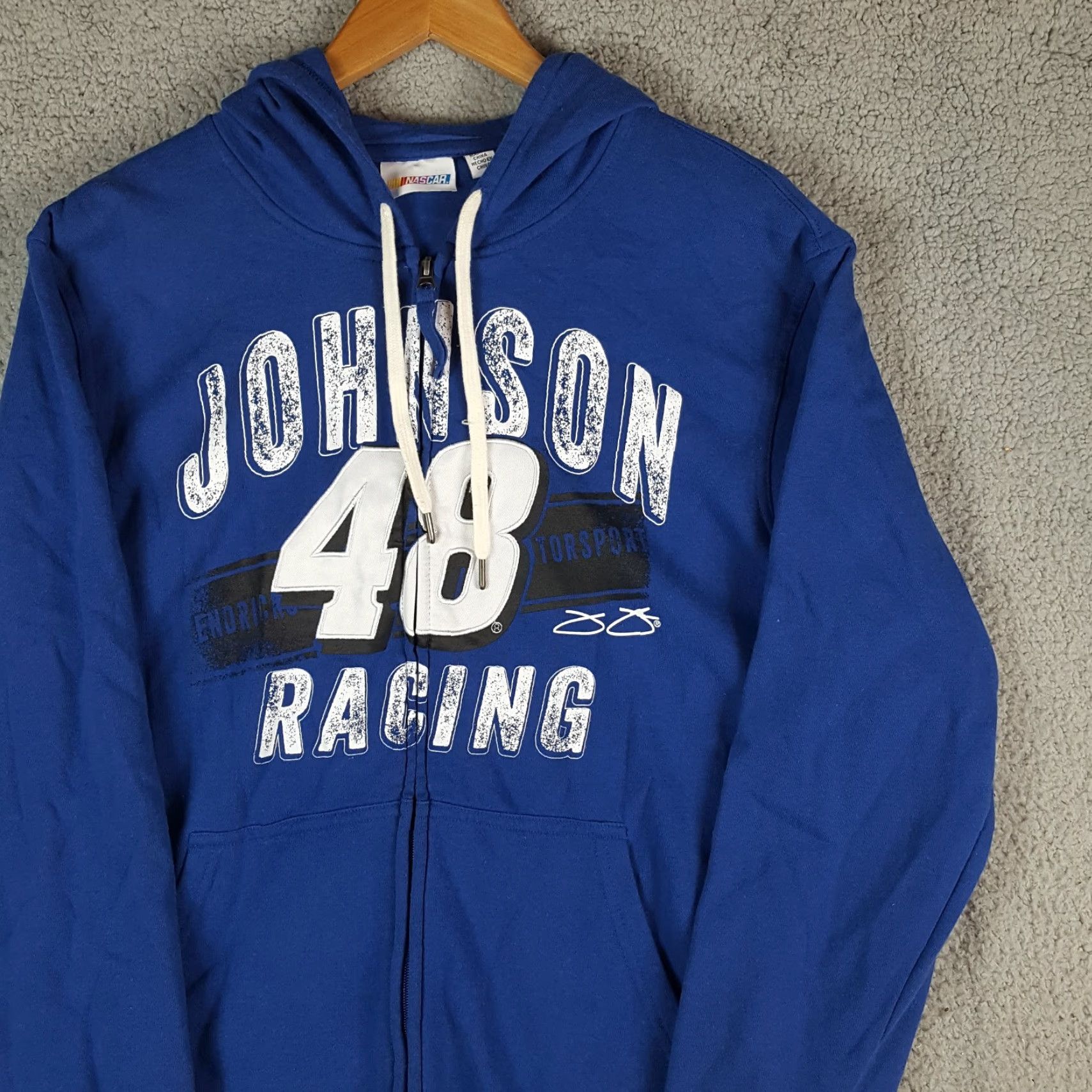 NASCAR VINTAGE NASCAR Jimmie Johnson Hoodie Shirt Men L Blue Crewneck Hooded Pullover Sweatshirt 90s College Sports USA Size US L / EU 52-54 / 3 - 2 Thumbnail