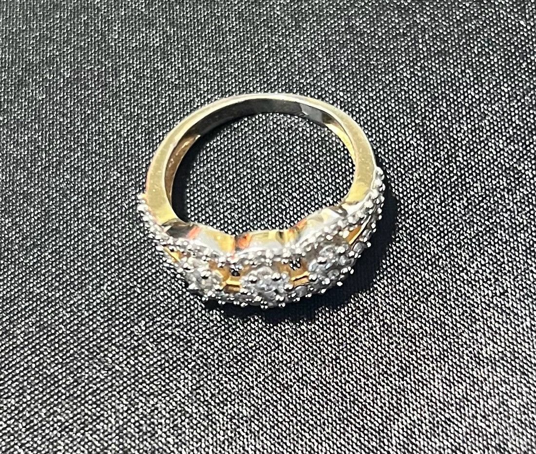 Other STUNNING 14K WG LADIES DIAMOND CLUSTER RING Size ONE SIZE - 3 Thumbnail