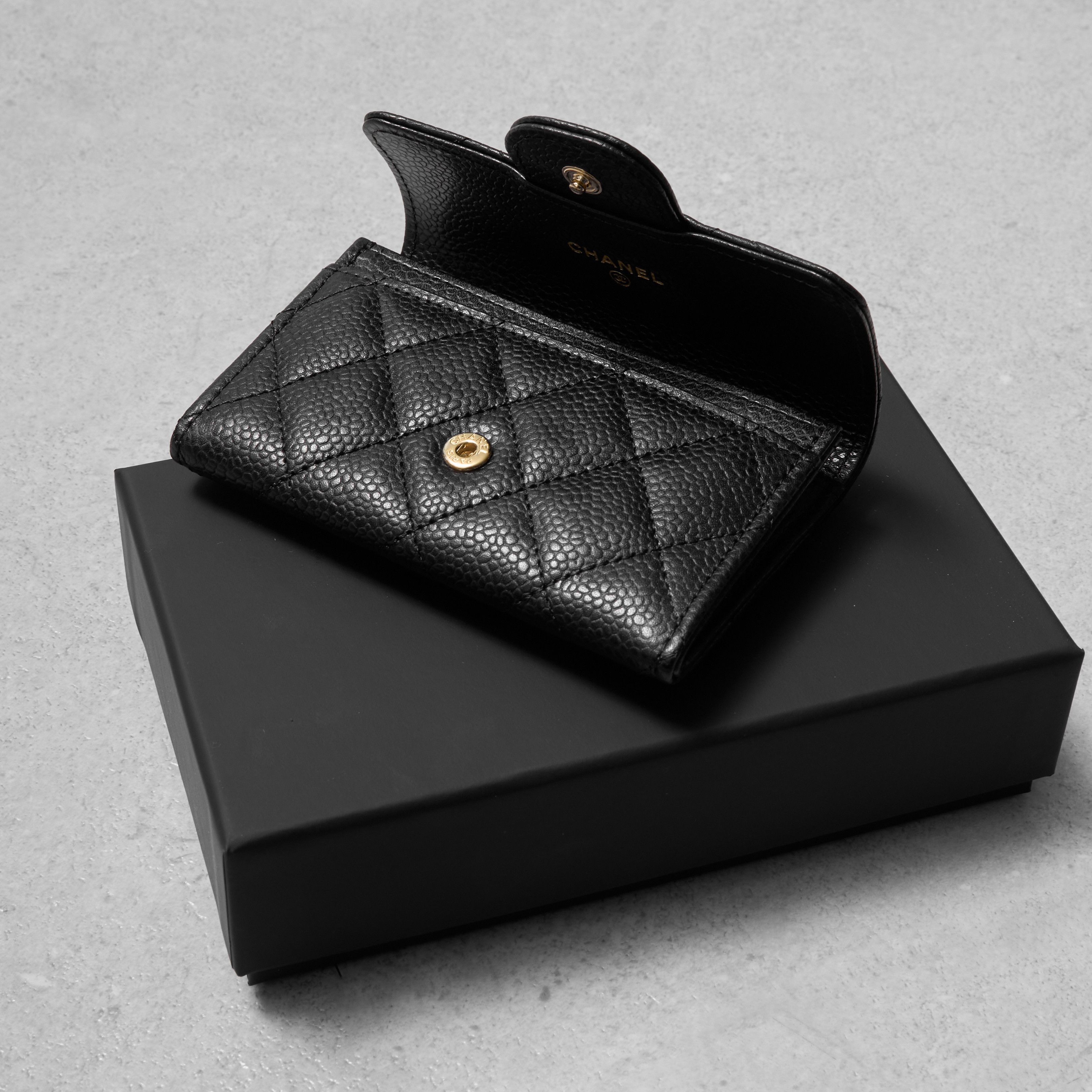 Chanel CHANEL Flap Card Hold Veau Graine/MJP Noir Size ONE SIZE - 4 Thumbnail