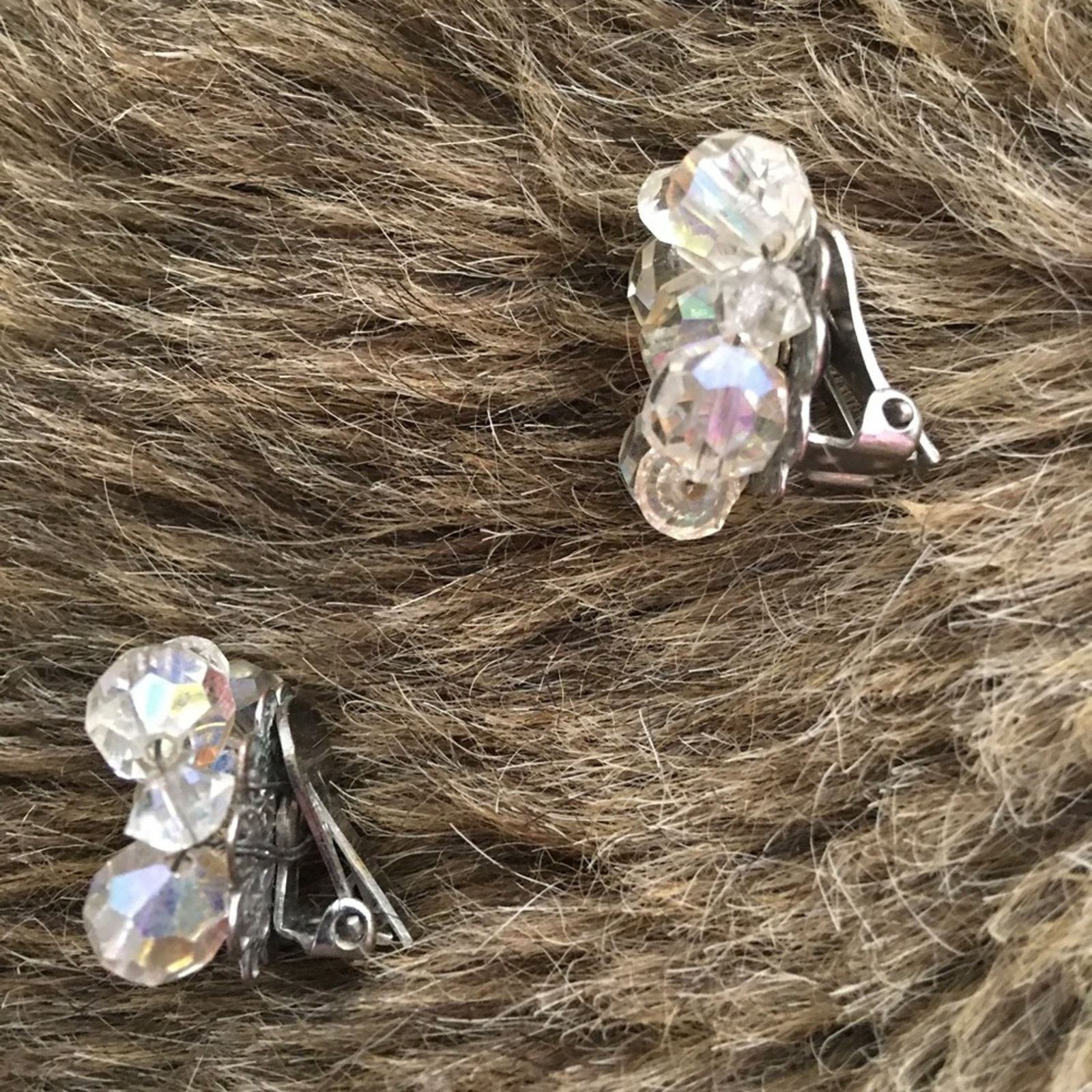 Vintage Vintage 60s aurora borealis clip earrings Size ONE SIZE - 2 Thumbnail