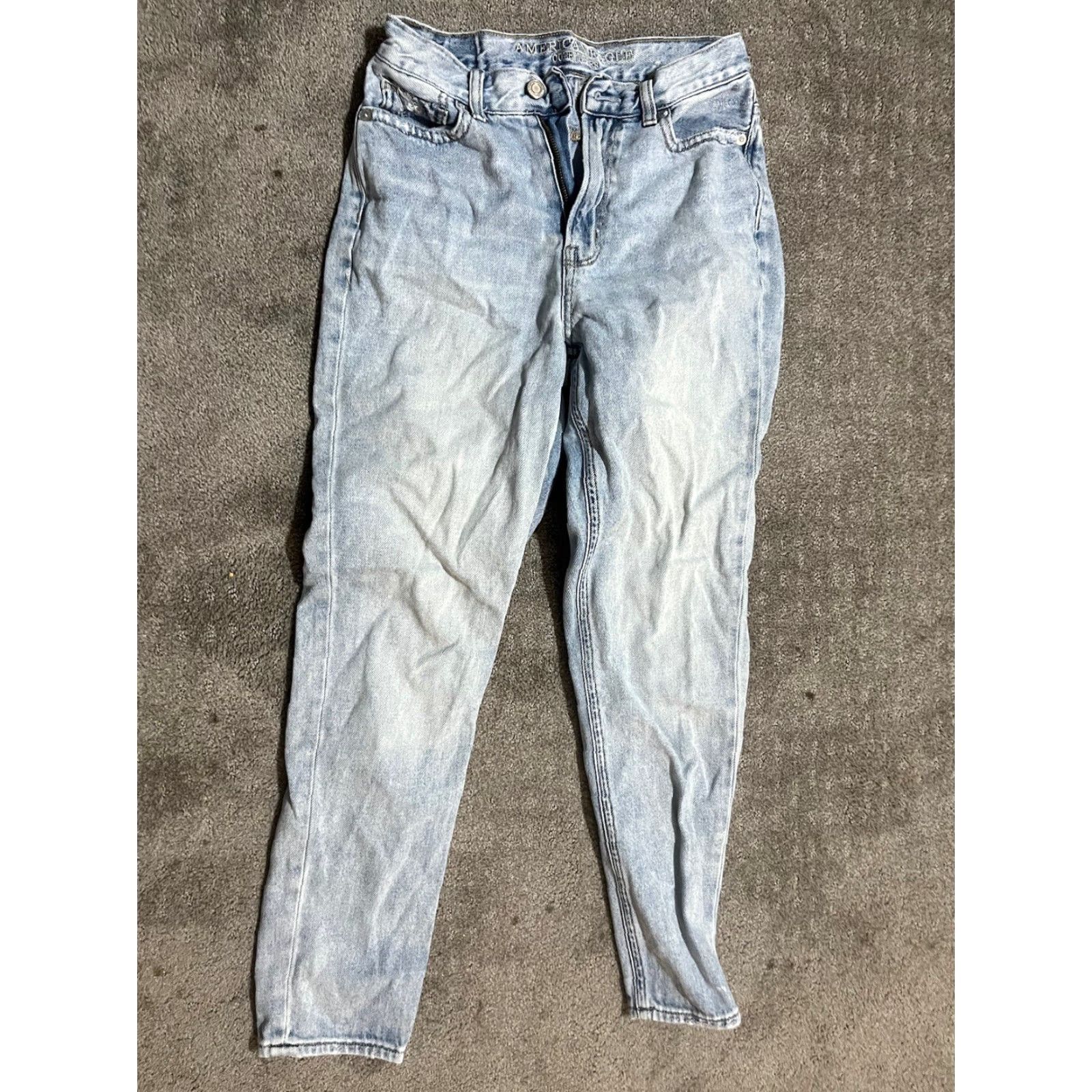 American Eagle Outfitters American Eagle Jeans Womens 2 Blue Mom Jean Tapered Leg 28x28 Denim Stretch Pocket 5-Pocket Logo Button Zipper Medium Wash Size 26" / US 2 / IT 38 - 3 Thumbnail