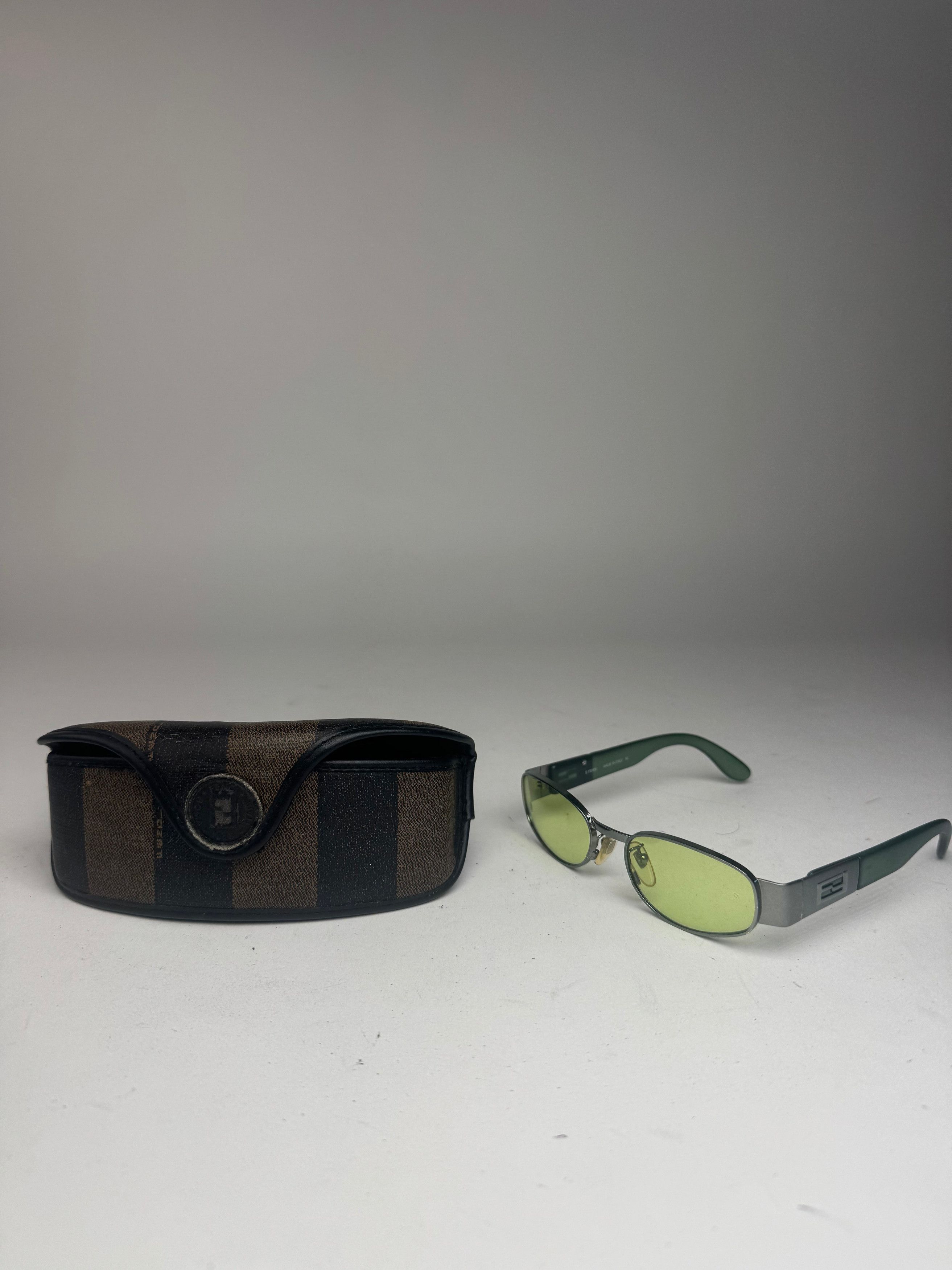 Fendi Vintage Roma Retro Sunglasses Green Size ONE SIZE - 1 Thumbnail