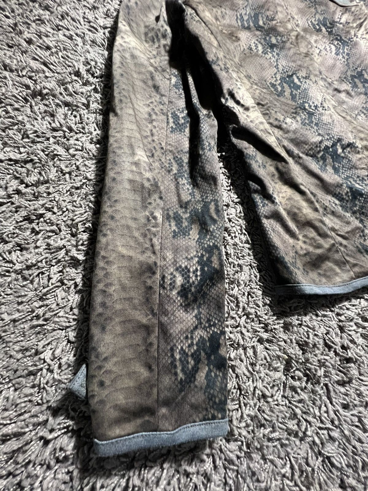 Tornado Mart Tornado Mart black snakeskin print pattern Size US L / EU 52-54 / 3 - 8 Thumbnail
